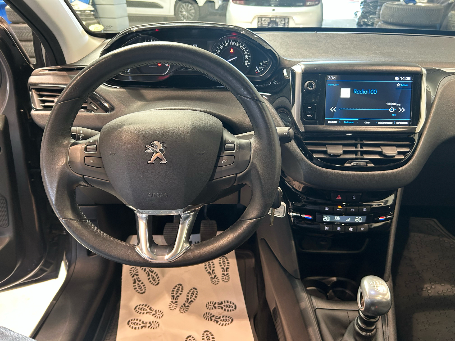 Billede af Peugeot 208 1,5 BlueHDi Signature+ 100HK 5d