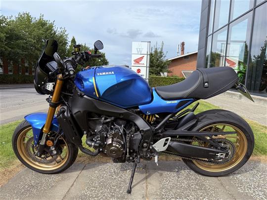Yamaha XSR900 