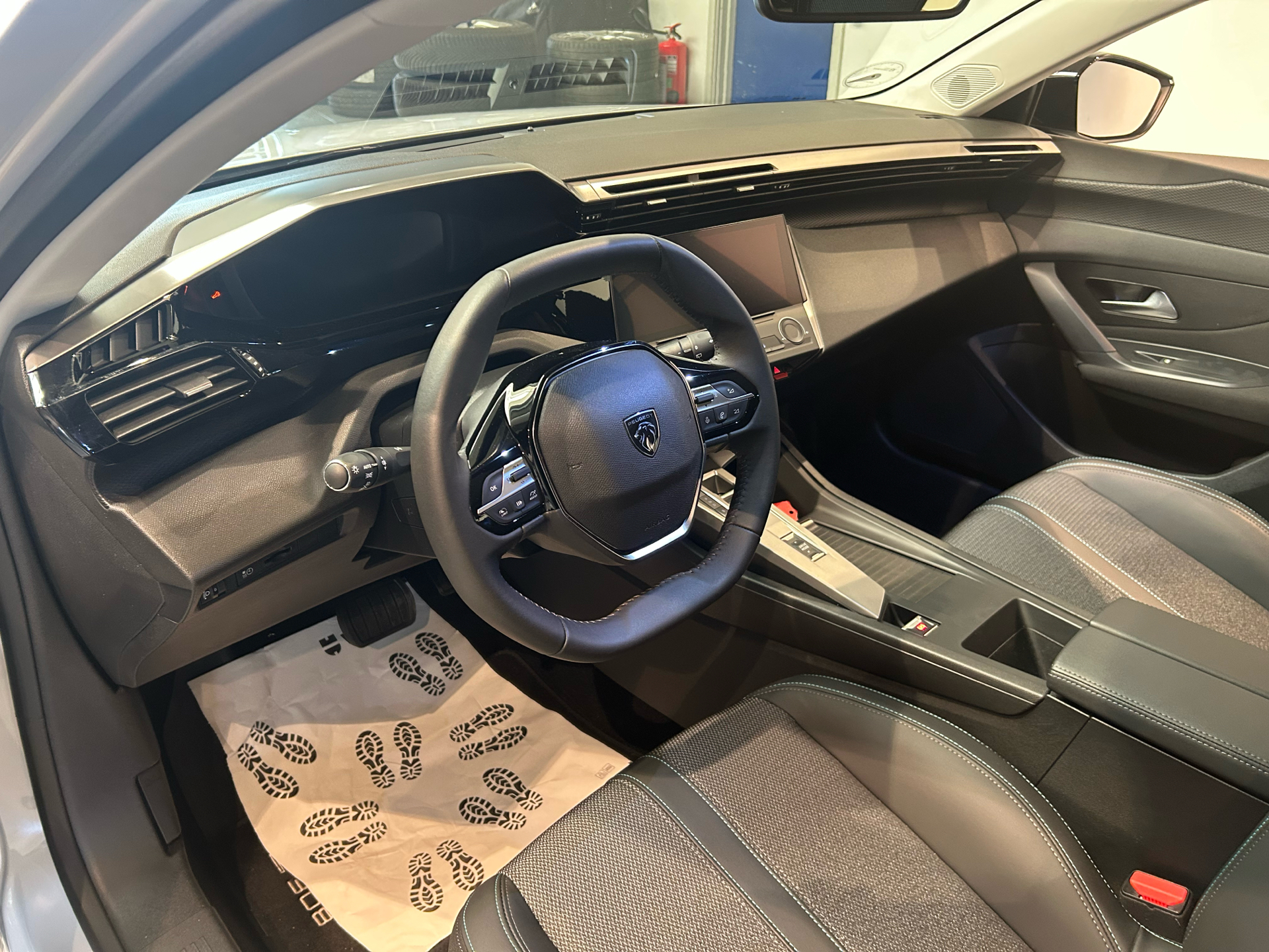 Billede af Peugeot e-308 EL Style 156HK Stc Aut.