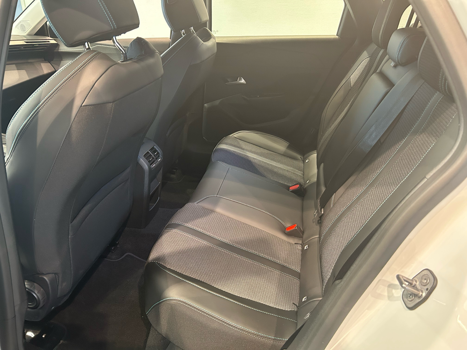 Billede af Peugeot e-308 EL Style 156HK Stc Aut.