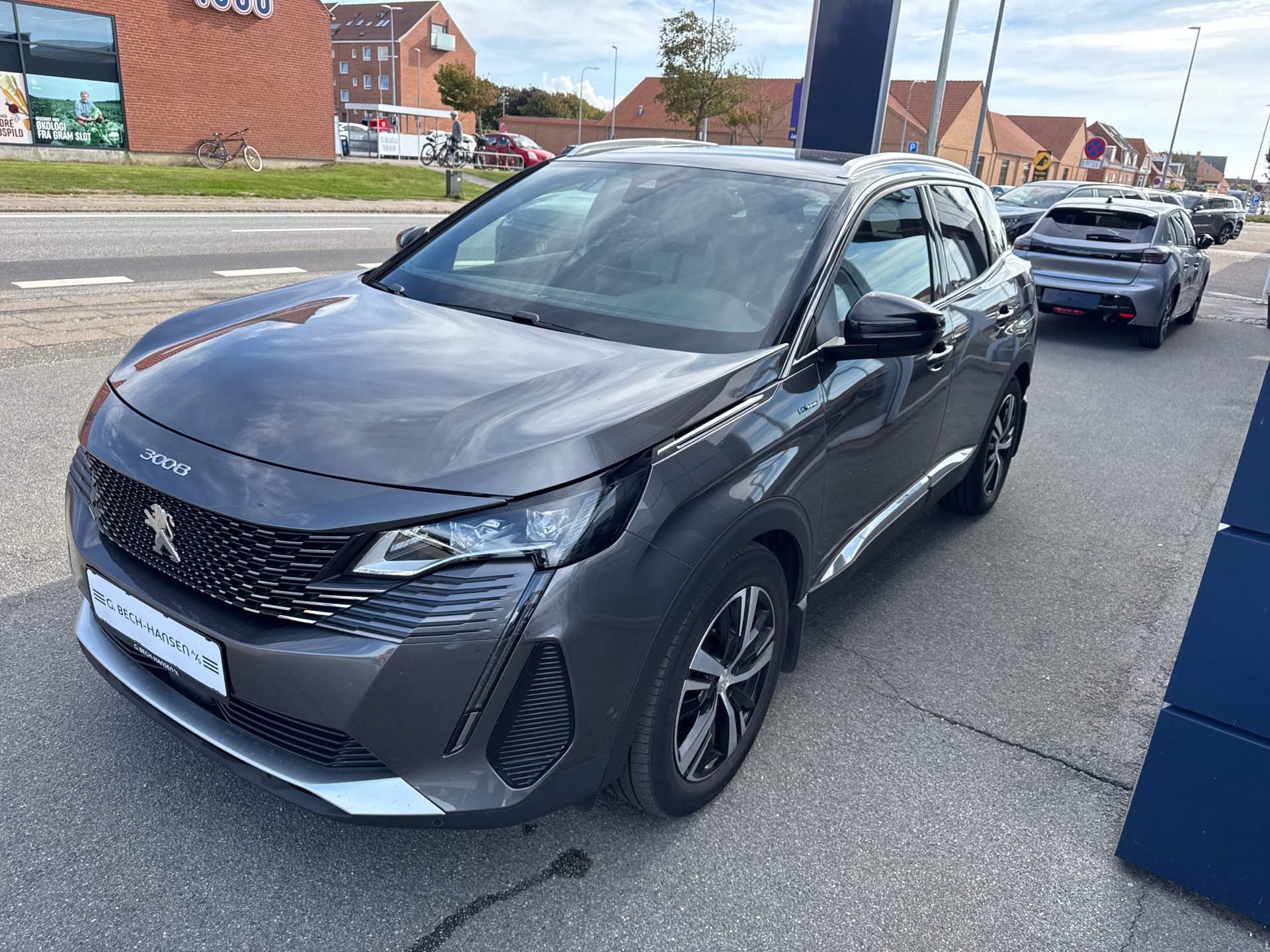 Billede af Peugeot 3008 1,6 PureTech  Plugin-hybrid GT First EAT8 225HK 5d 8g Aut.
