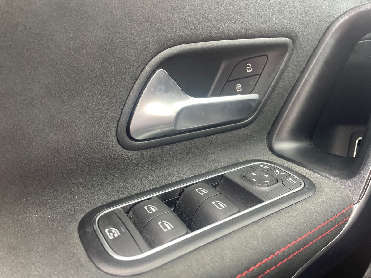 Billede af Mercedes-Benz A220 2,0 AMG Line 4Matic 7G-DCT 190HK 7g Aut.