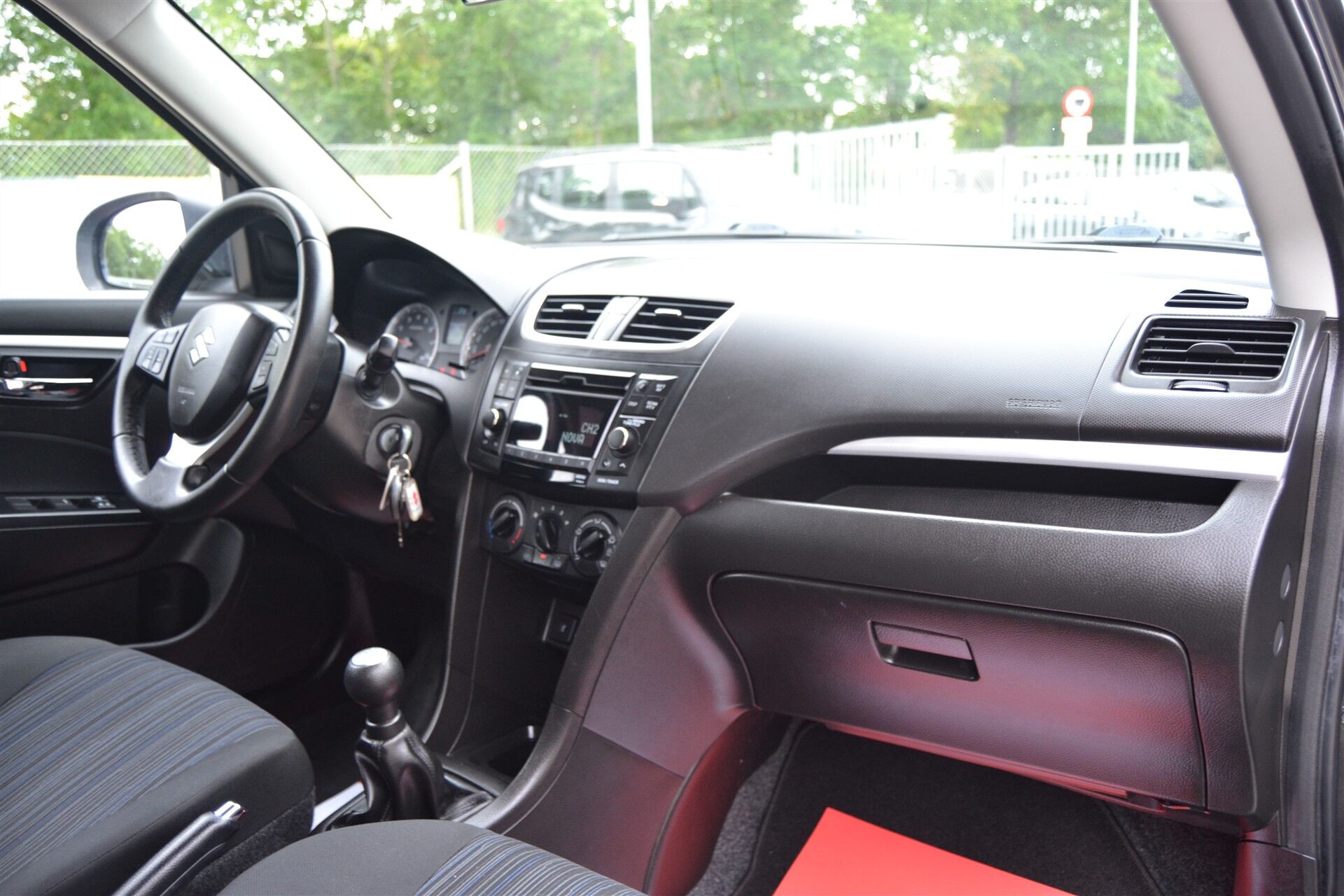 Billede af Suzuki Swift 1,2 Dualjet 16V Club Plus 90HK 5d
