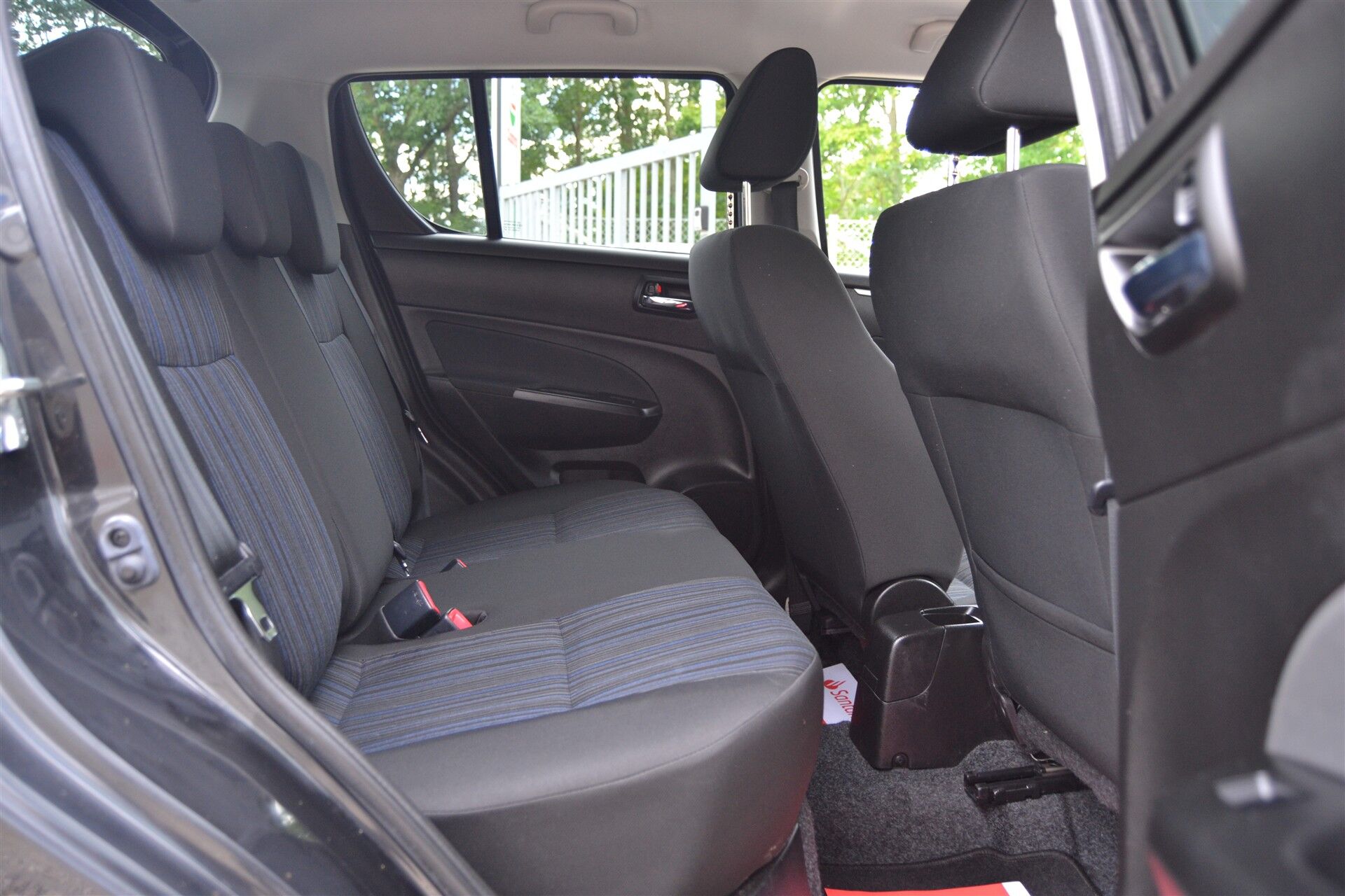 Billede af Suzuki Swift 1,2 Dualjet 16V Club Plus 90HK 5d