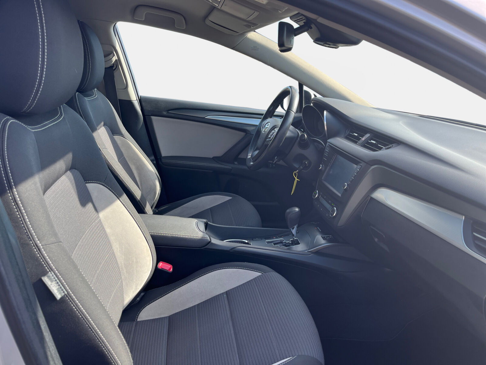 Billede af Toyota Avensis Touring Sports 1,8 VVT-I T2 Multidrive S 147HK Stc 6g Aut.