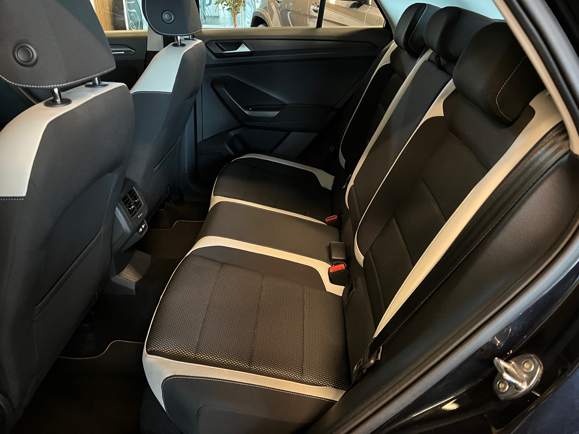 Billede af VW T-Roc 1,5 TSI ACT Sport DSG 150HK 5d 7g Aut.