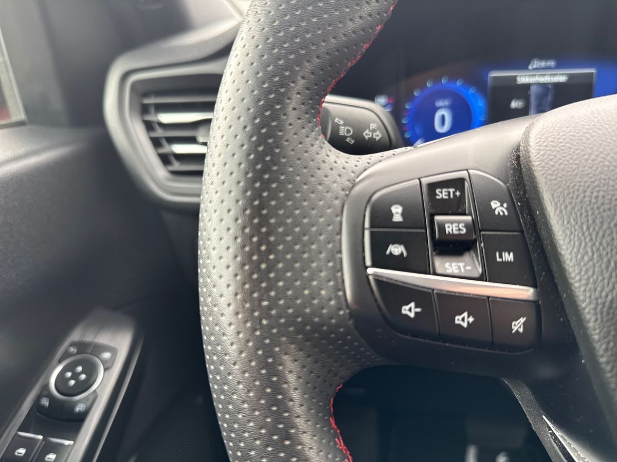 Billede af Ford Kuga 2,5 Plugin-hybrid ST-Line X CVT 225HK 5d Trinl. Gear