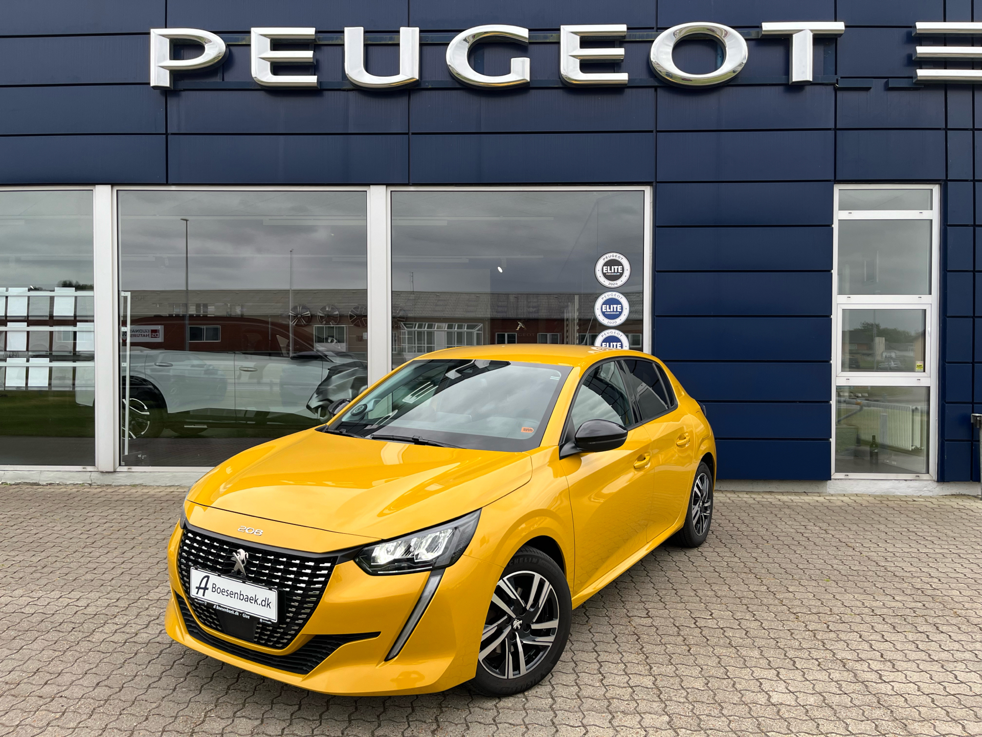Billede af Peugeot 208 1,2 PureTech Black Selection 100HK 5d 6g