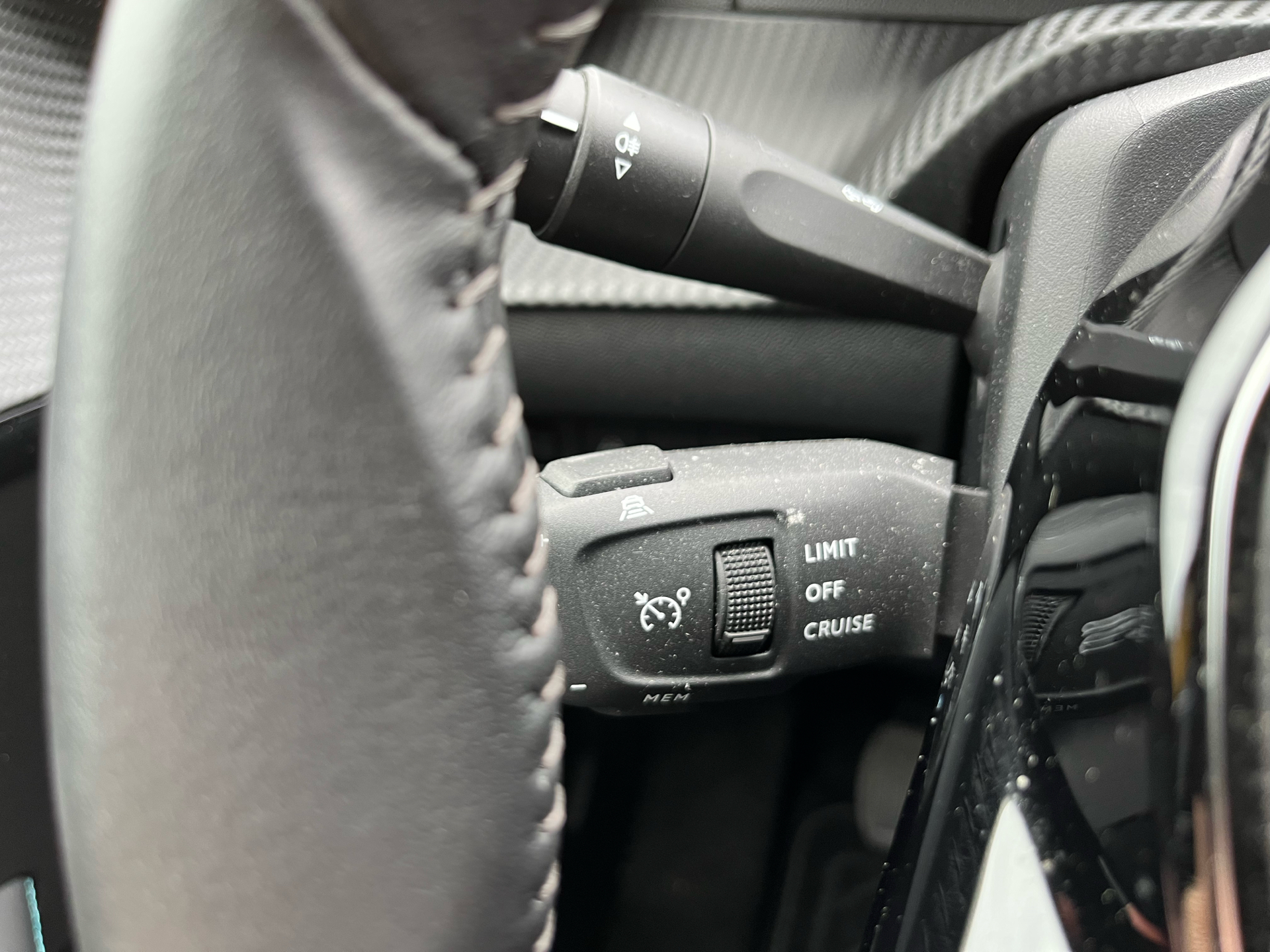 Billede af Peugeot 208 1,2 PureTech Black Selection 100HK 5d 6g