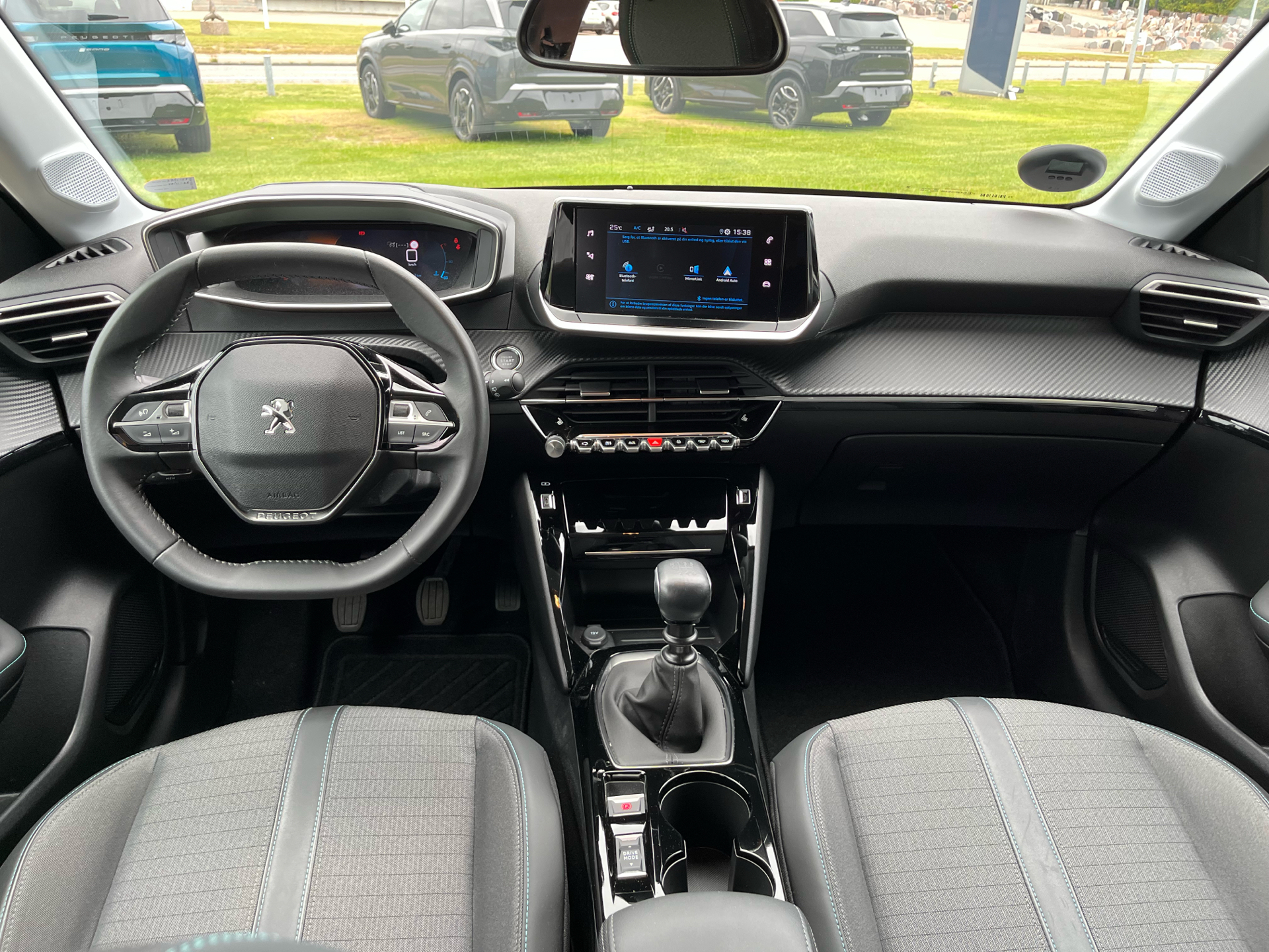 Billede af Peugeot 208 1,2 PureTech Black Selection 100HK 5d 6g