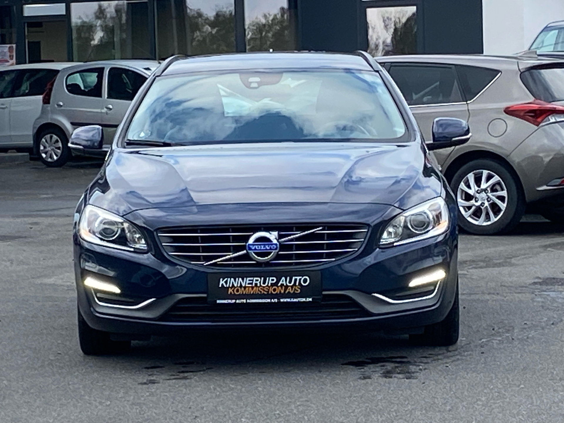 Billede af Volvo V60 2,0 D3 Momentum 136HK Stc 6g