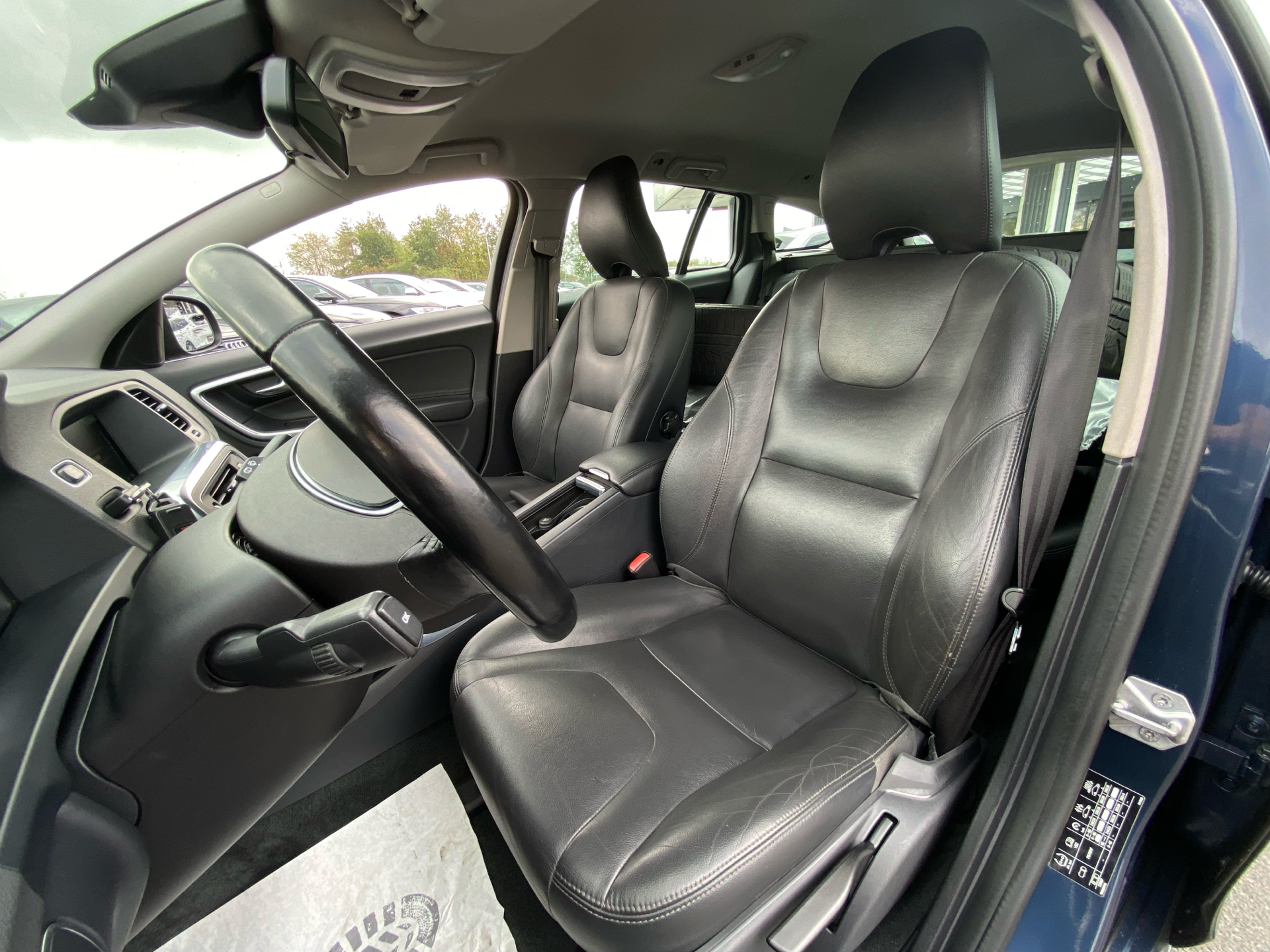 Billede af Volvo V60 2,0 D3 Momentum 136HK Stc 6g