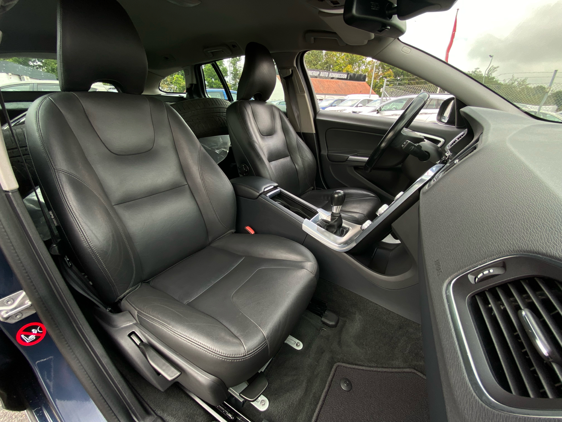 Billede af Volvo V60 2,0 D3 Momentum 136HK Stc 6g