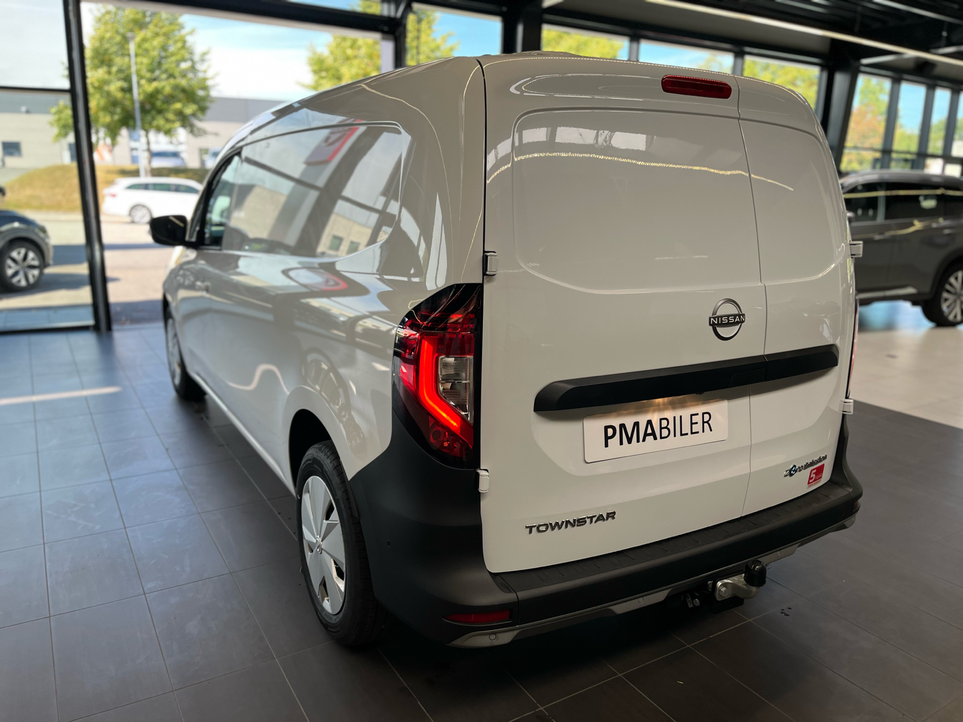 Billede af Nissan Townstar L2 3 Sæder EL N-Connecta 122HK Van Aut.