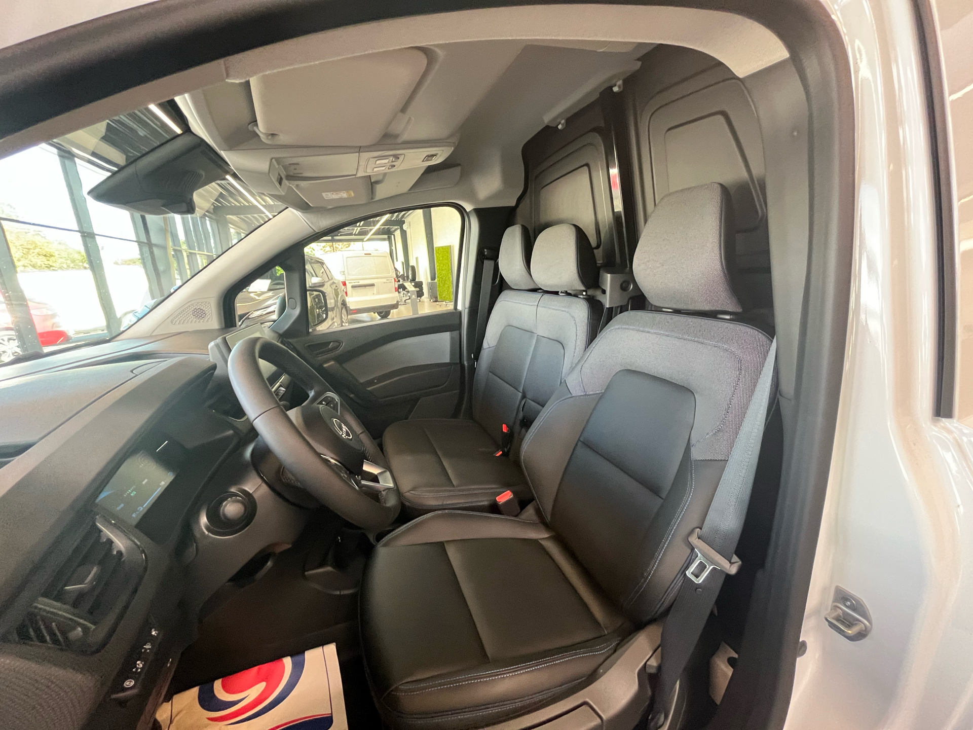 Billede af Nissan Townstar L2 3 Sæder EL N-Connecta 122HK Van Aut.