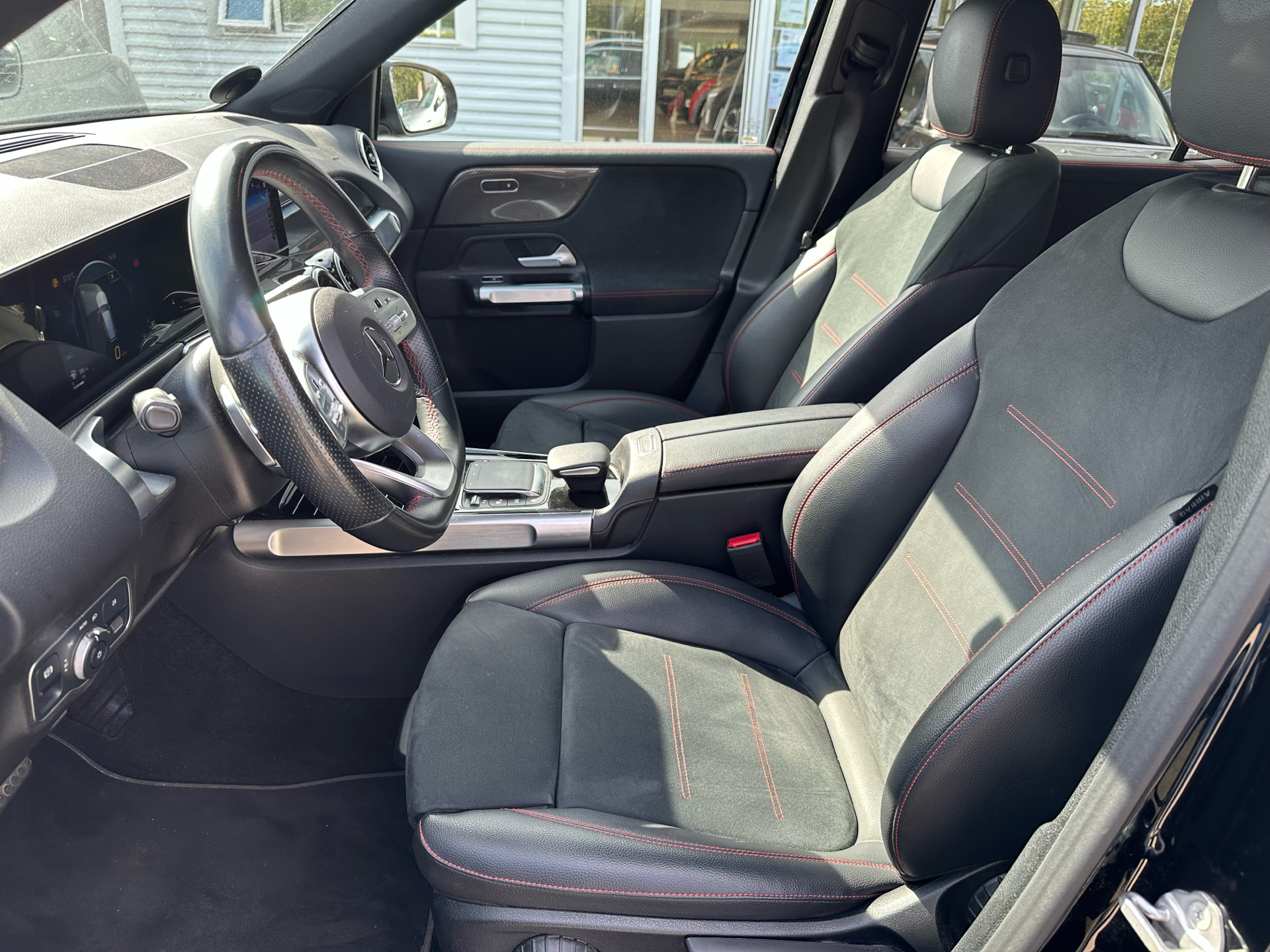 Billede af Mercedes-Benz GLB200 d 2,0 CDI AMG Line 8G-DCT 150HK 5d 8g Aut.