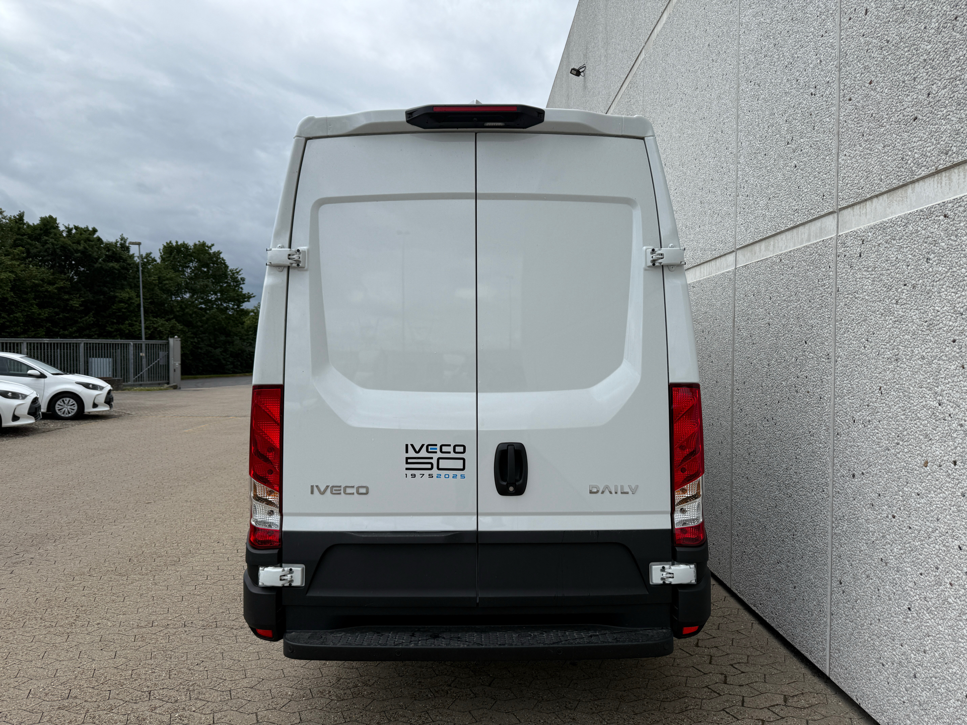 Billede af Iveco Daily 35S18 12m3 3,0 D 180HK Van 8g Aut.