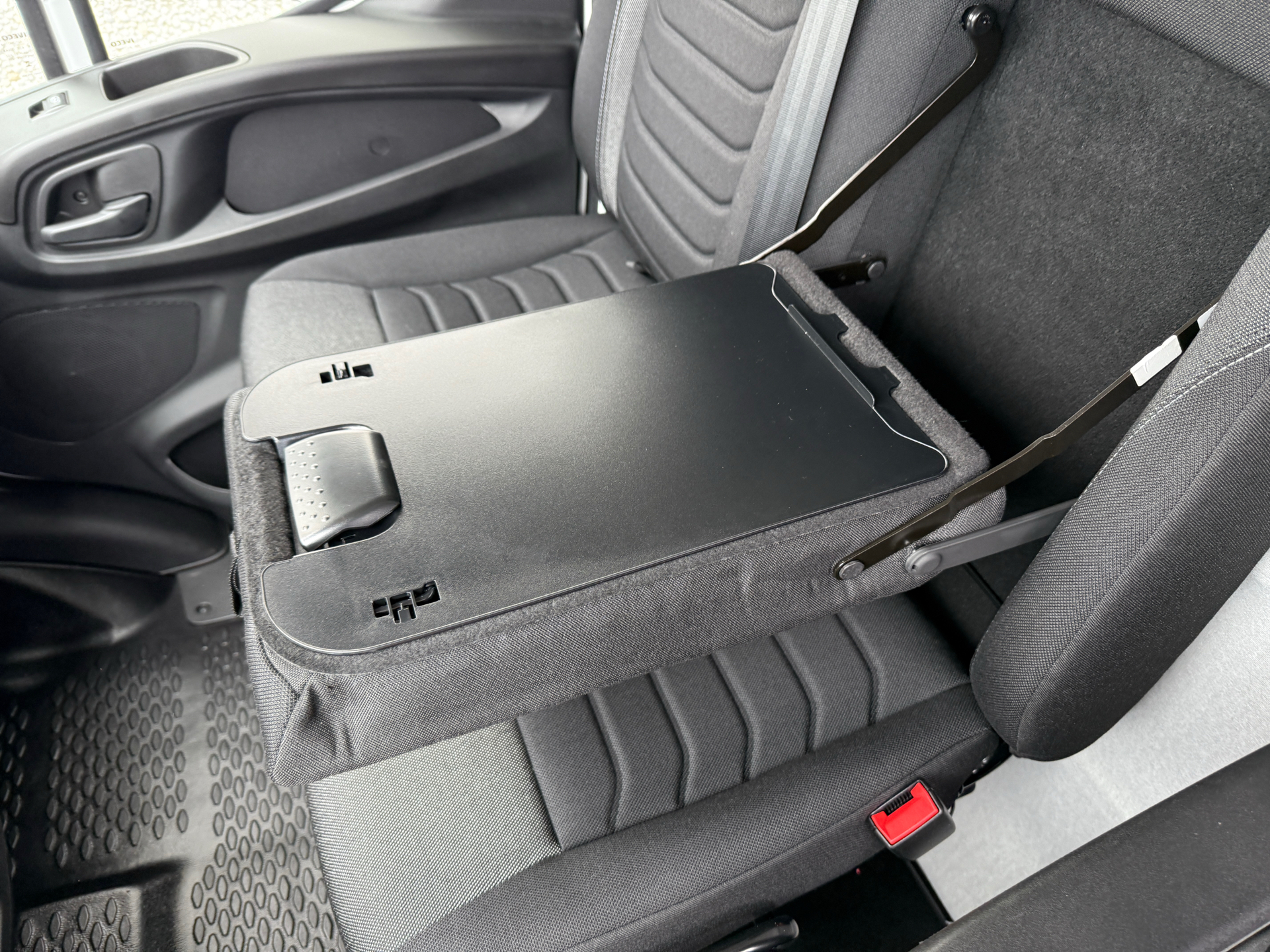 Billede af Iveco Daily 35S18 12m3 3,0 D 180HK Van 8g Aut.