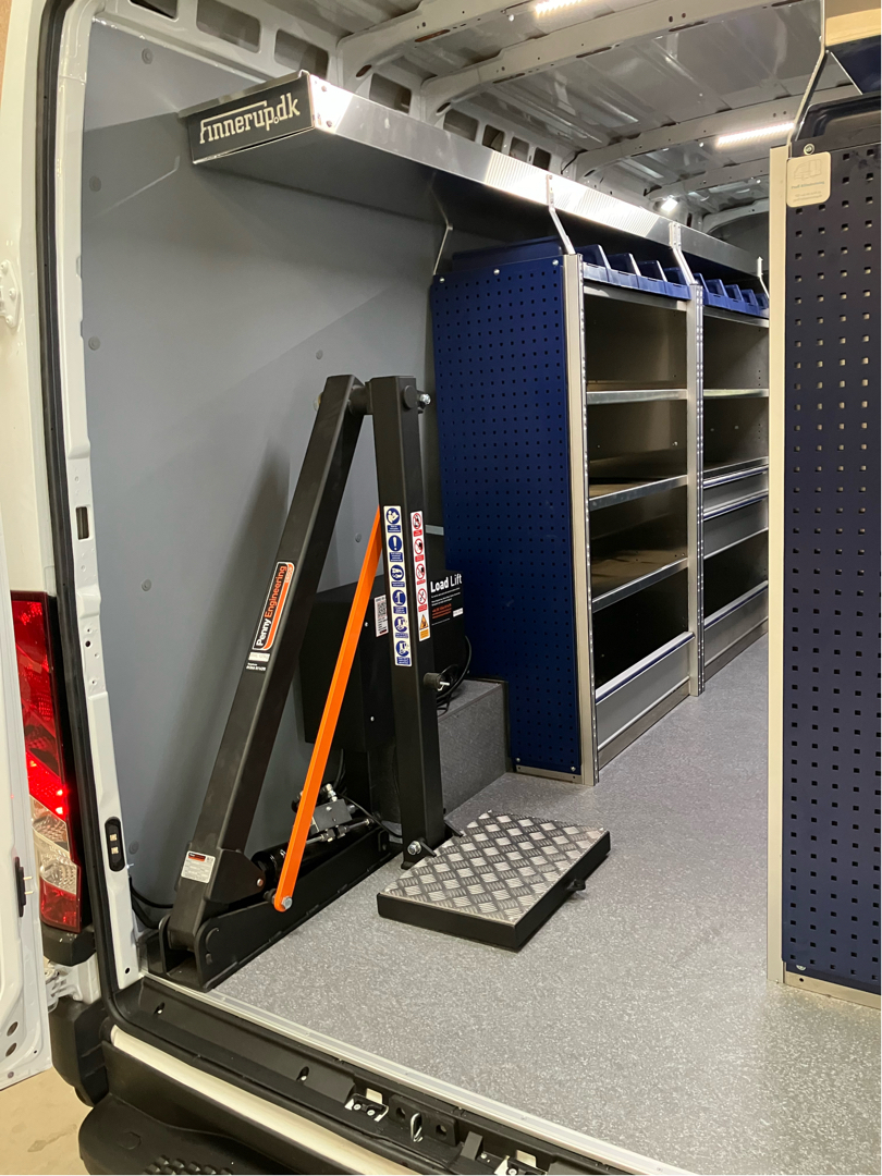 Billede af Iveco Daily 35S18 12m3 3,0 D 180HK Van 8g Aut.