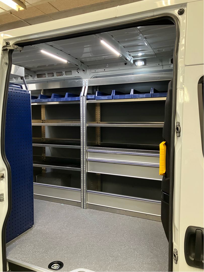 Billede af Iveco Daily 35S18 12m3 3,0 D 180HK Van 8g Aut.