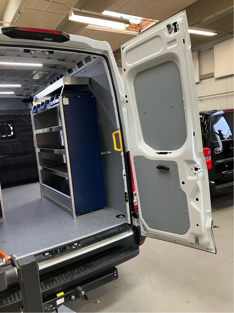 Billede af Iveco Daily 35S18 12m3 3,0 D 180HK Van 8g Aut.