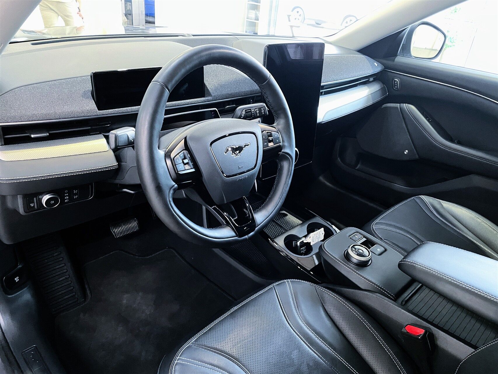 Billede af Ford Mustang Mach-E EL UR 294HK 5d Aut.