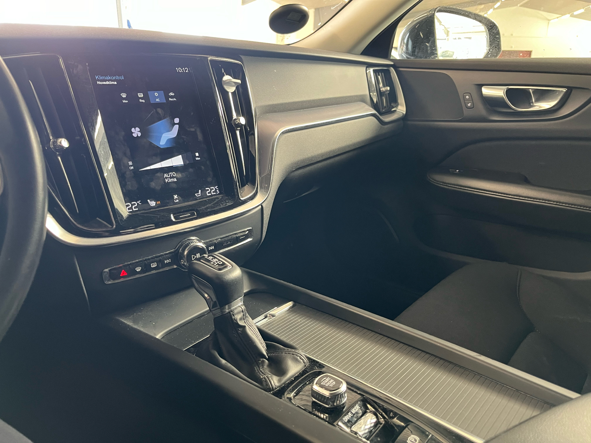 Billede af Volvo V60 2,0 D4 Momentum 190HK Stc 8g Aut.