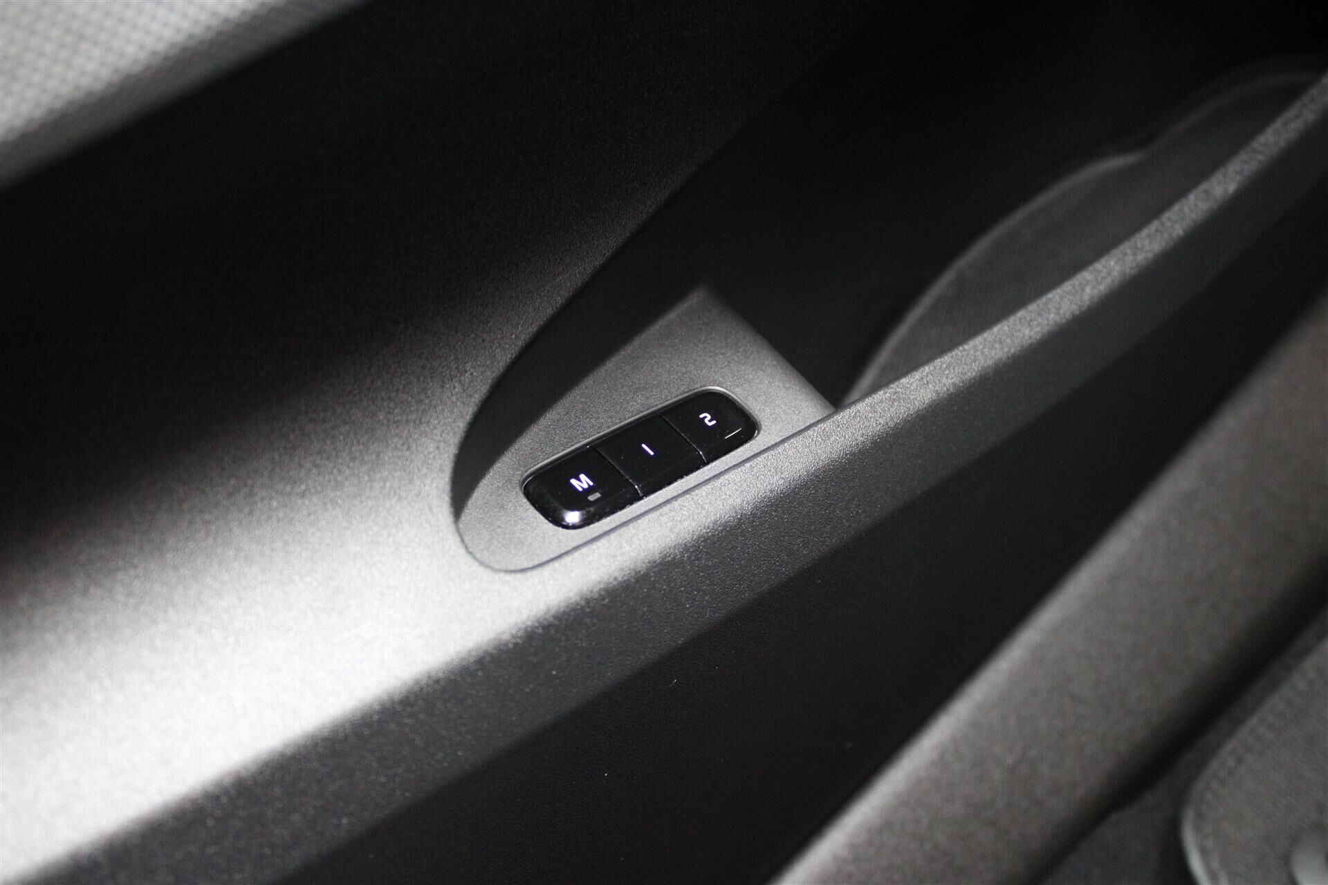 Billede af Polestar 2 EL Long Range Dual motor AWD 421HK 5d Aut.