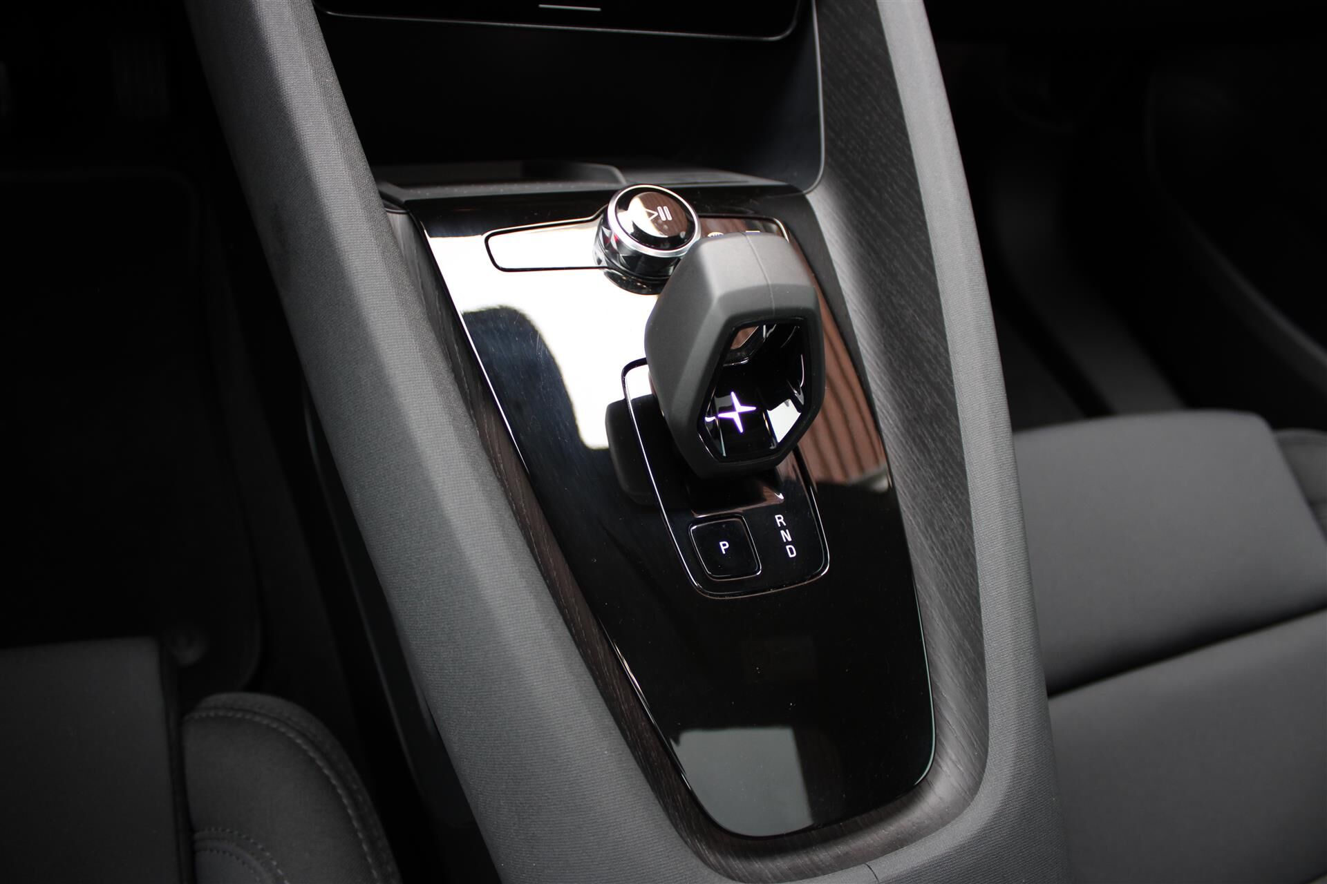 Billede af Polestar 2 EL Long Range Dual motor AWD 421HK 5d Aut.