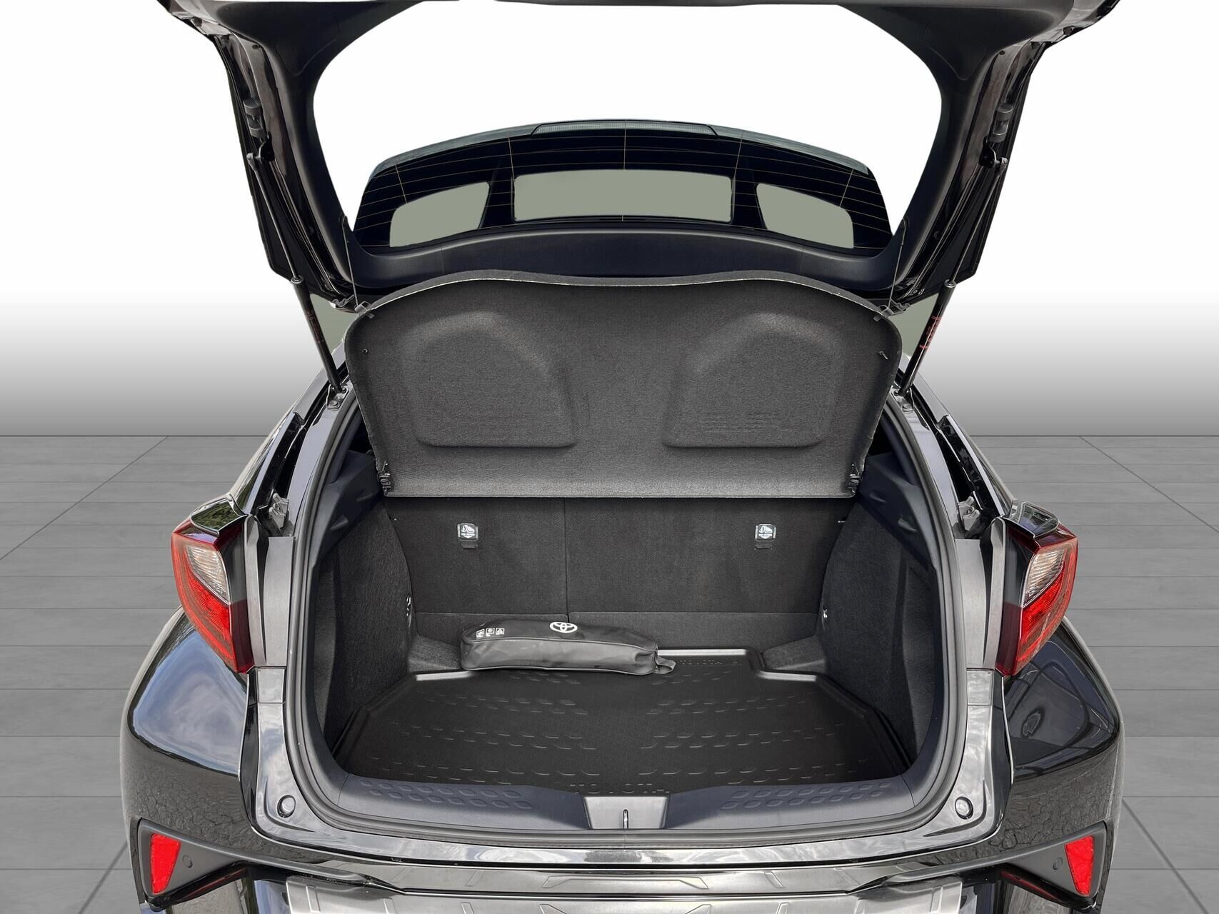 Billede af Toyota C-HR 1,8 Hybrid C-LUB Smart Multidrive S 122HK 5d Aut.