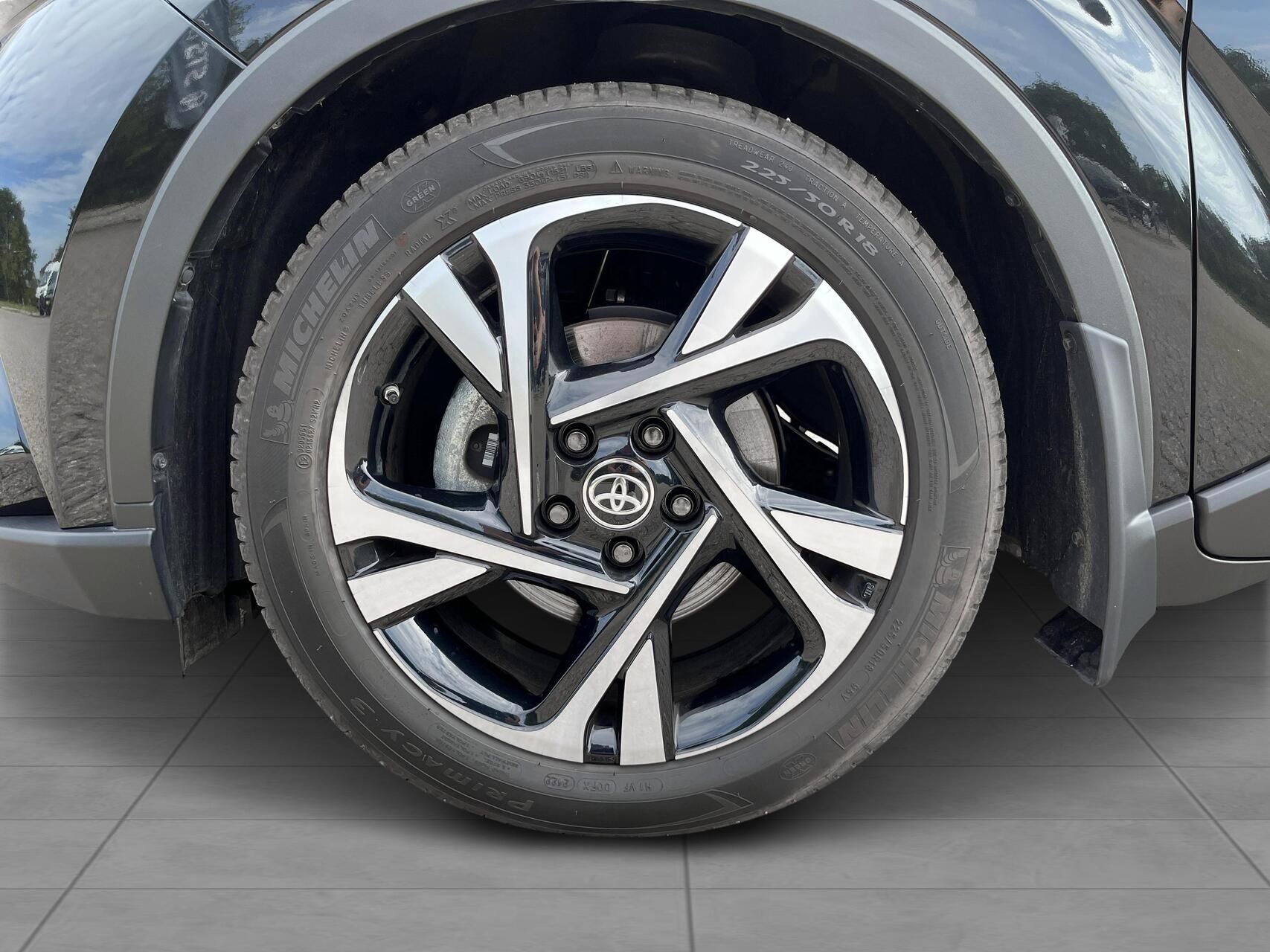 Billede af Toyota C-HR 1,8 Hybrid C-LUB Smart Multidrive S 122HK 5d Aut.