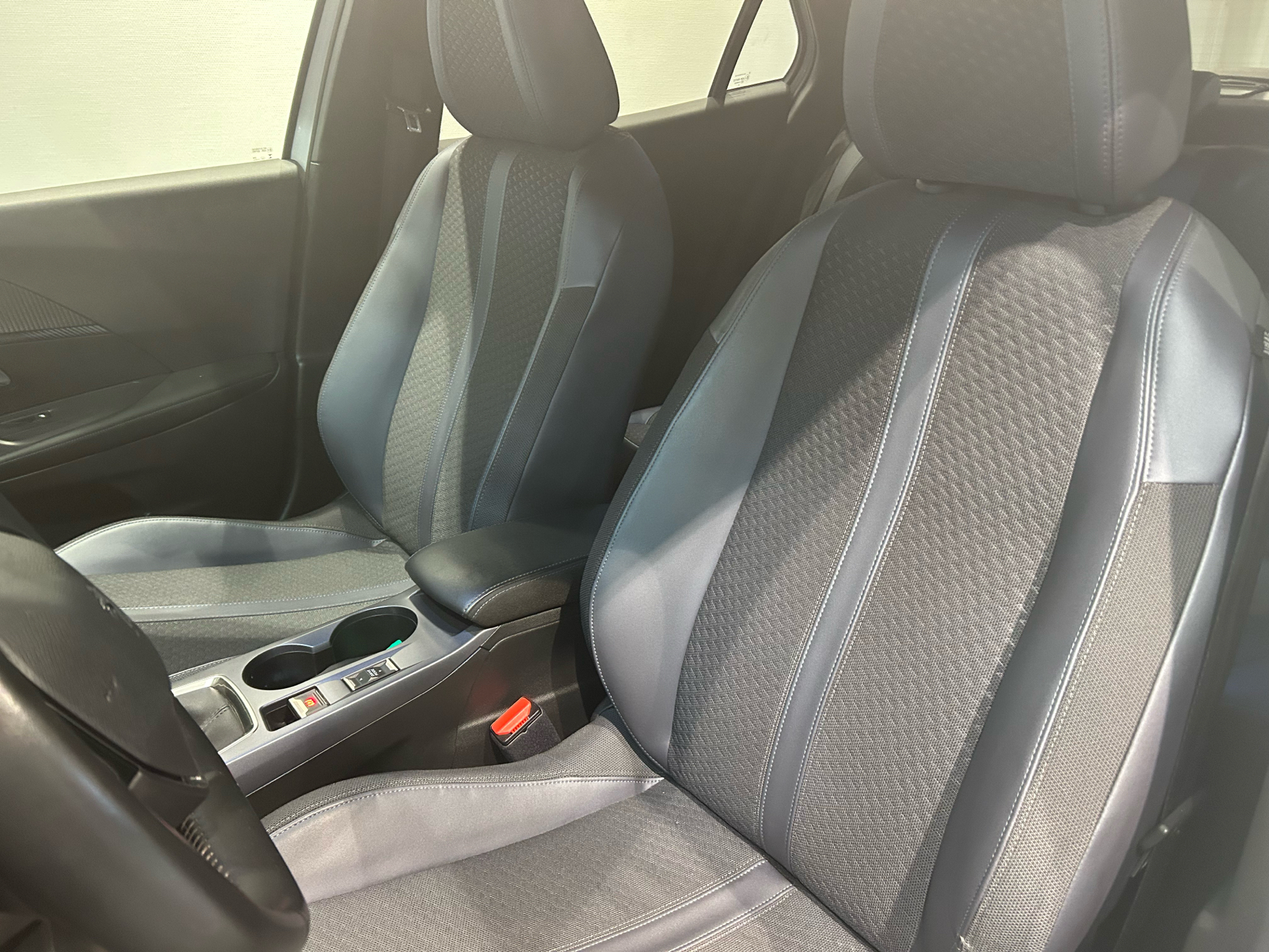 Billede af Peugeot 2008 1,2 PureTech Edition 210+ 130HK 5d