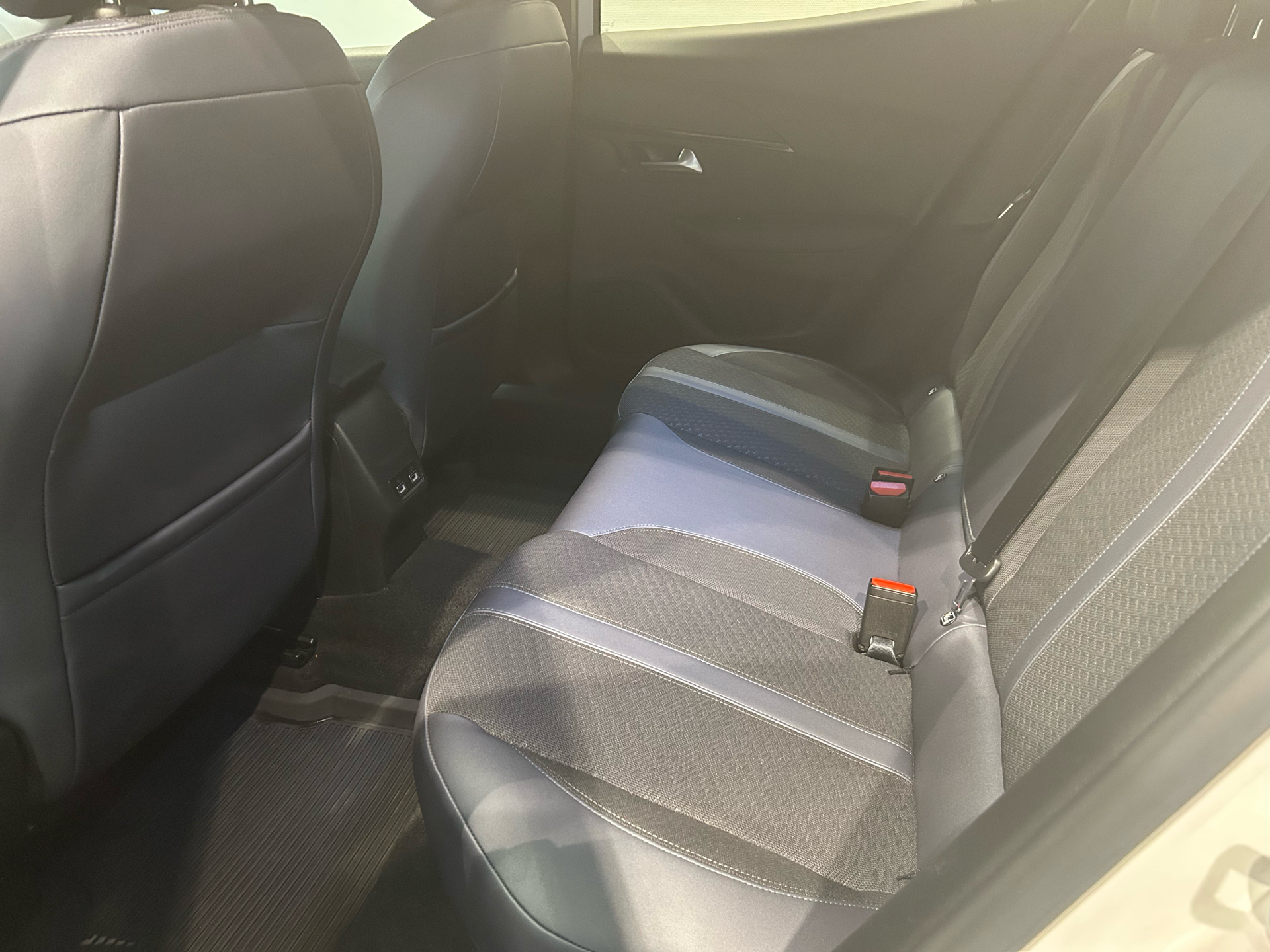 Billede af Peugeot 2008 1,2 PureTech Edition 210+ 130HK 5d