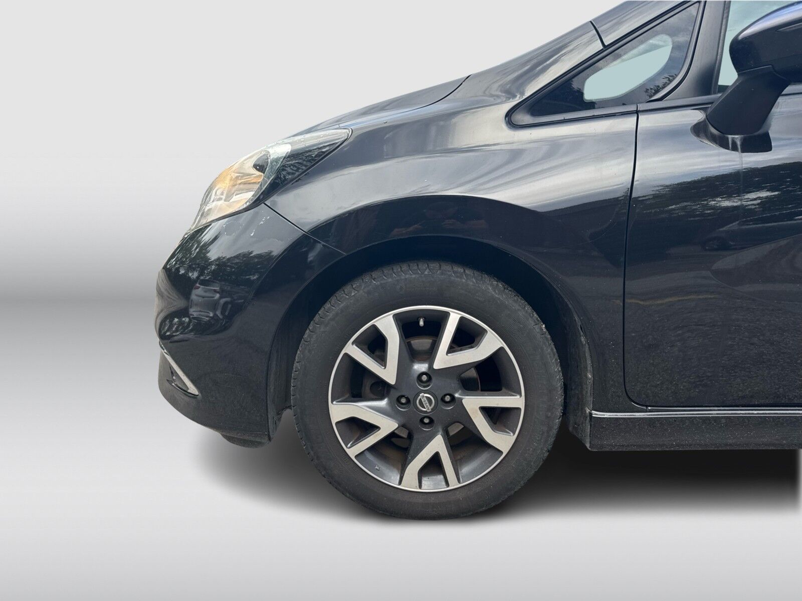 Billede af Nissan Note 1,2 Acenta Plus Tech Pack 80HK 5d