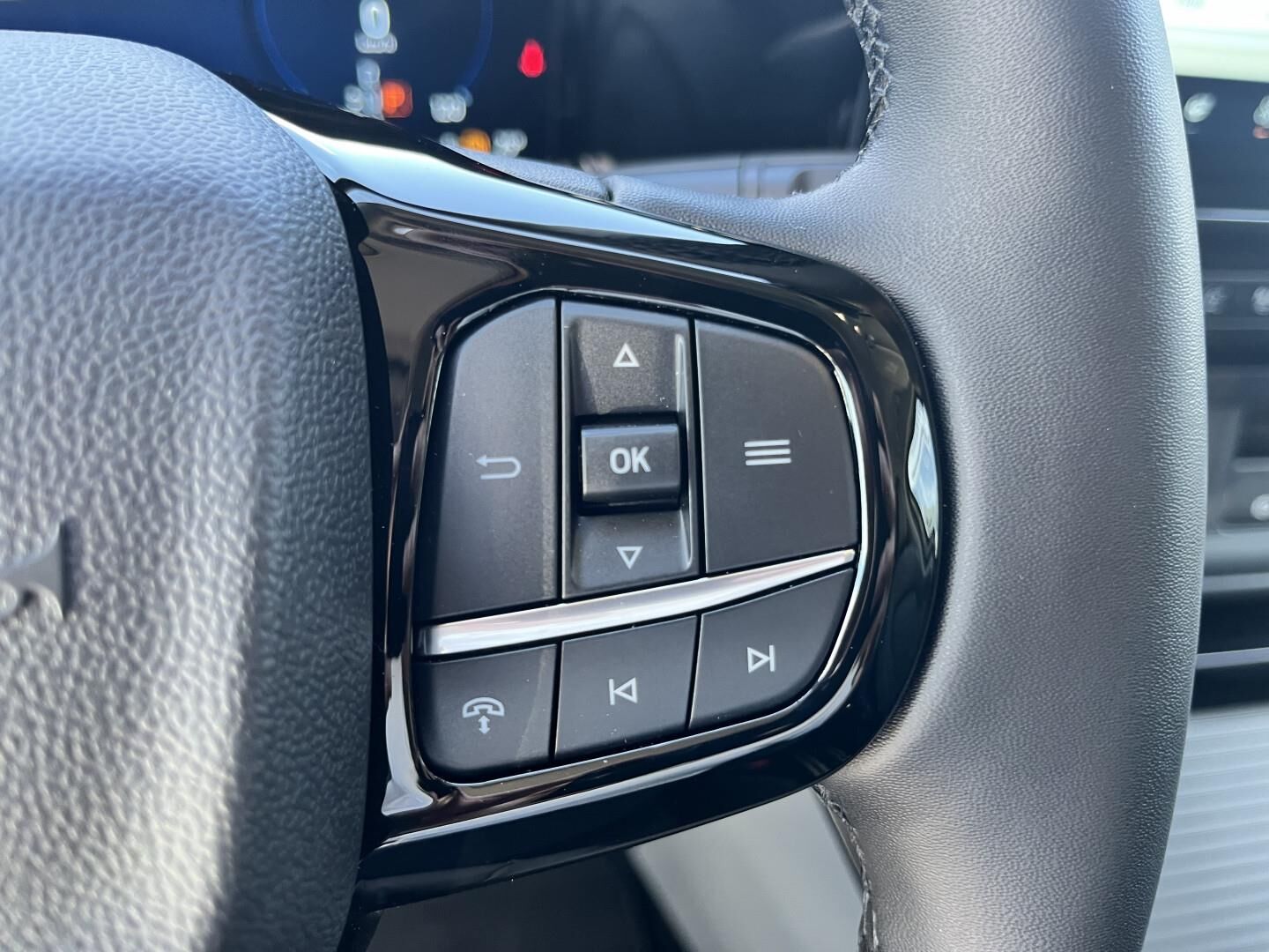 Billede af Ford Tourneo Custom 340 L1H1 2,5 Plugin-hybrid Titanium X CVT 233HK Aut.