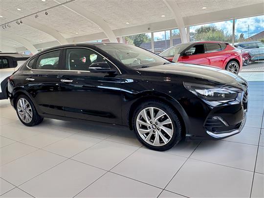 Hyundai i30 Fastback 1,0 T-GDI Premium 120HK 5d 6g