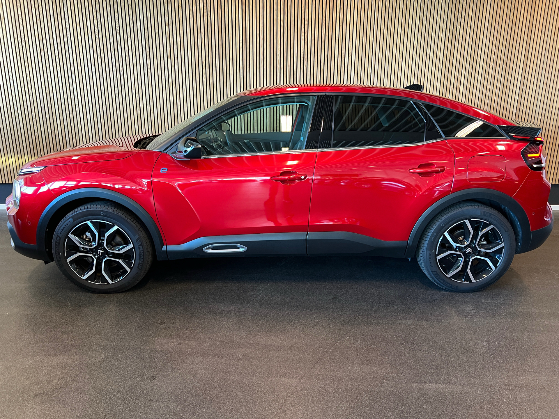 Billede af Citroën e-C4 EL Shine 136HK 5d Aut.