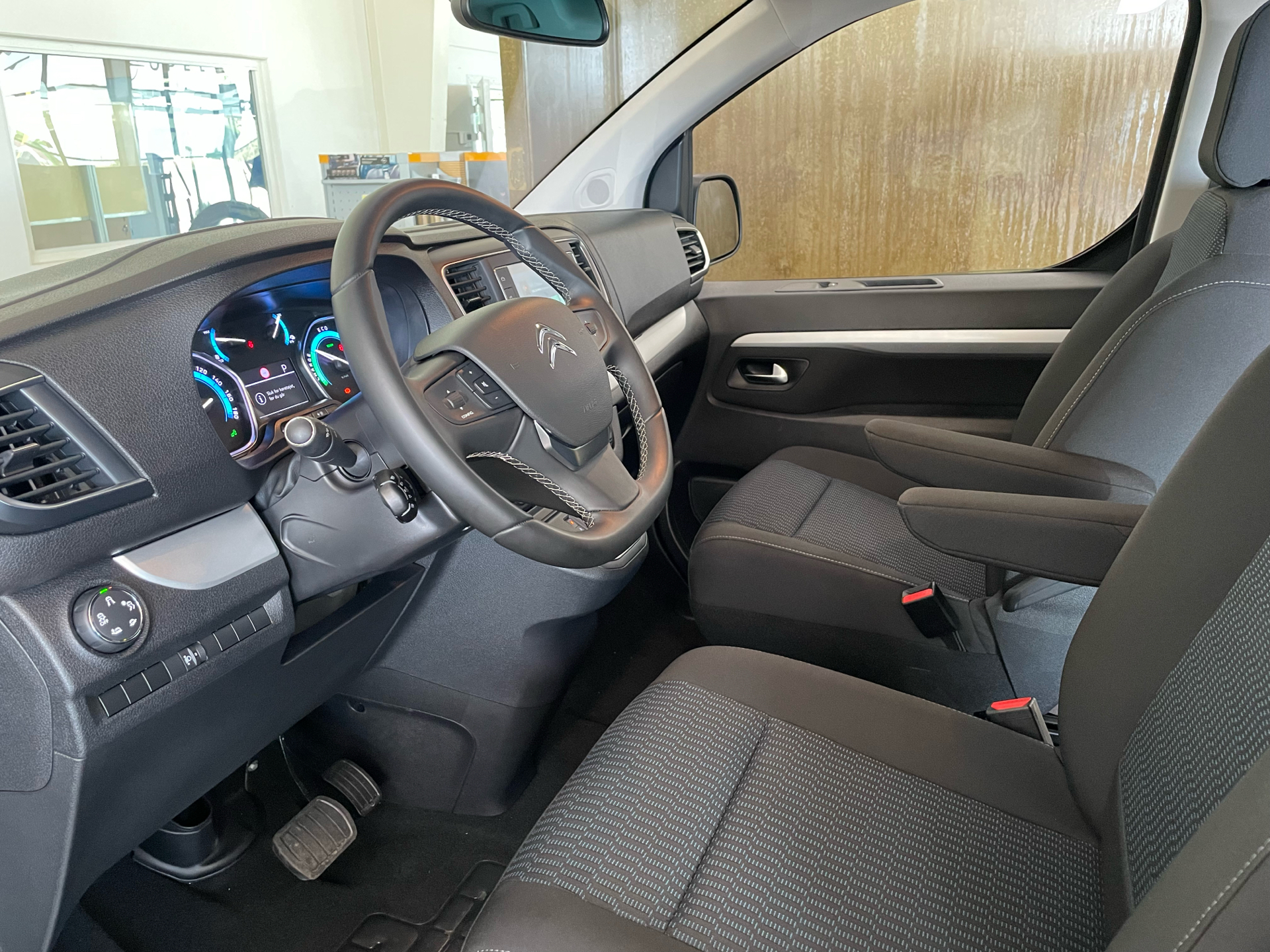 Billede af Citroën e-Spacetourer L2 EL Business 136HK Aut.