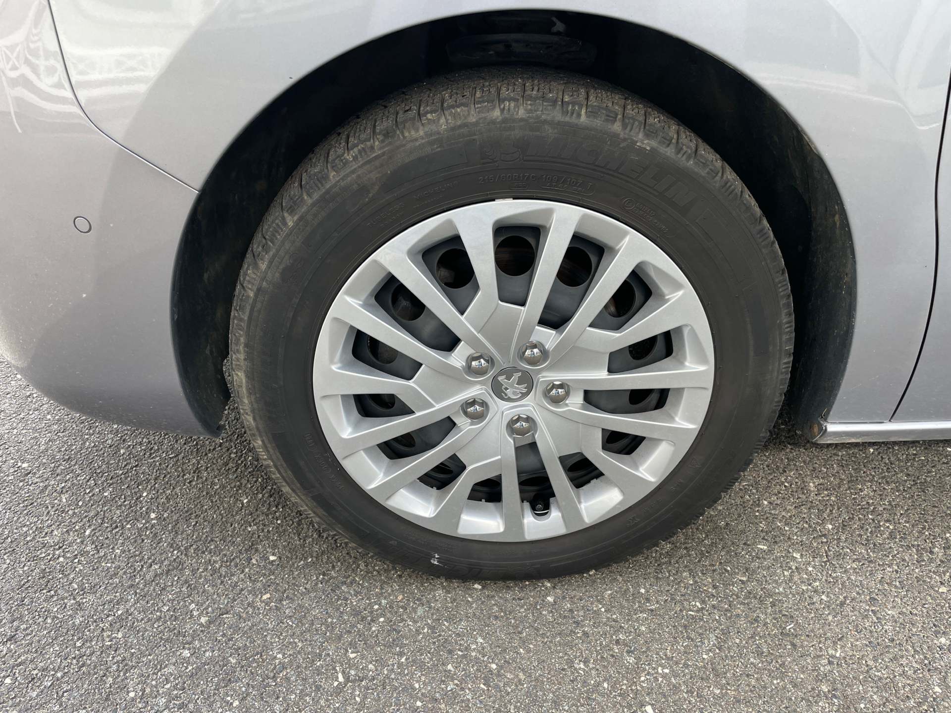 Billede af Peugeot Expert L3 2,0 BlueHDi Ultimate EAT8 177HK Van 8g Aut.