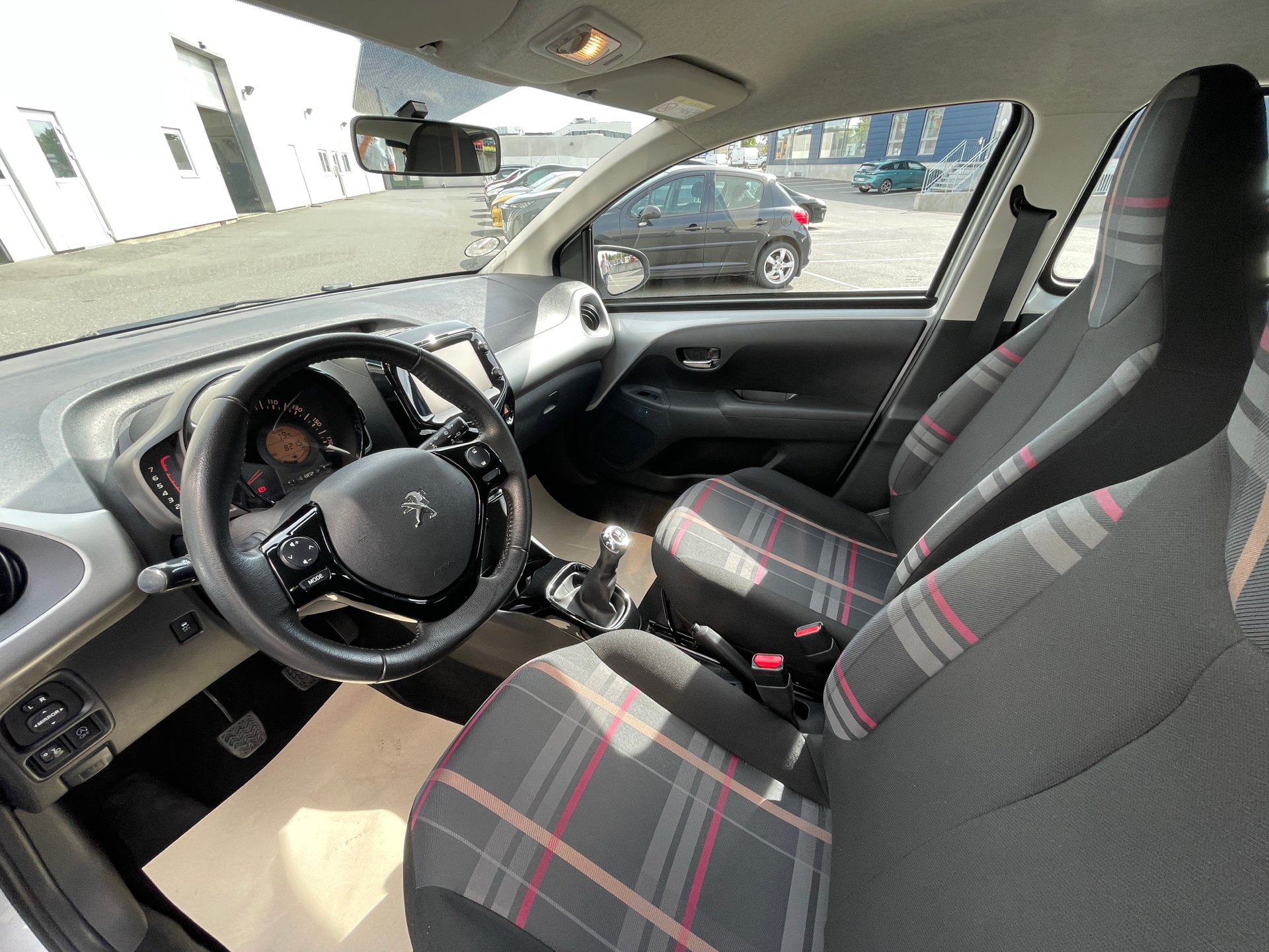 Billede af Peugeot 108 1,0 e-Vti Allure 69HK 5d
