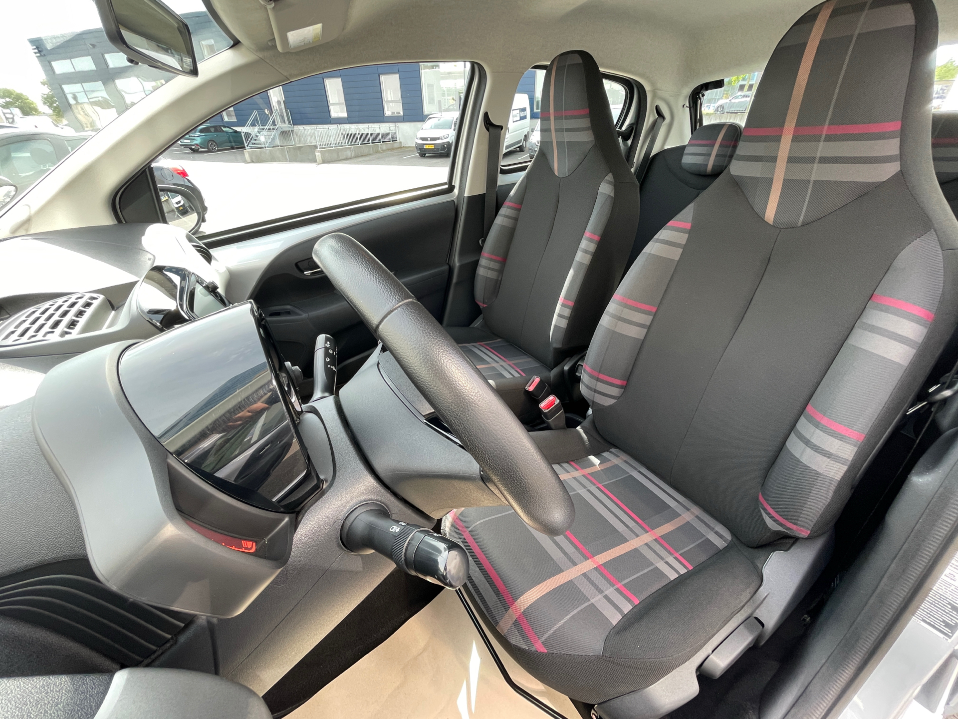 Billede af Peugeot 108 1,0 e-Vti Allure 69HK 5d