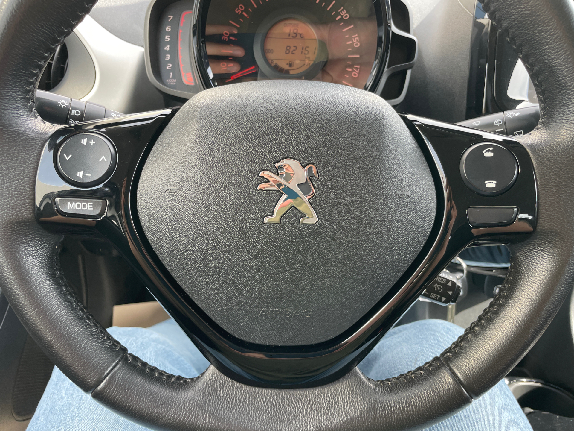 Billede af Peugeot 108 1,0 e-Vti Allure 69HK 5d