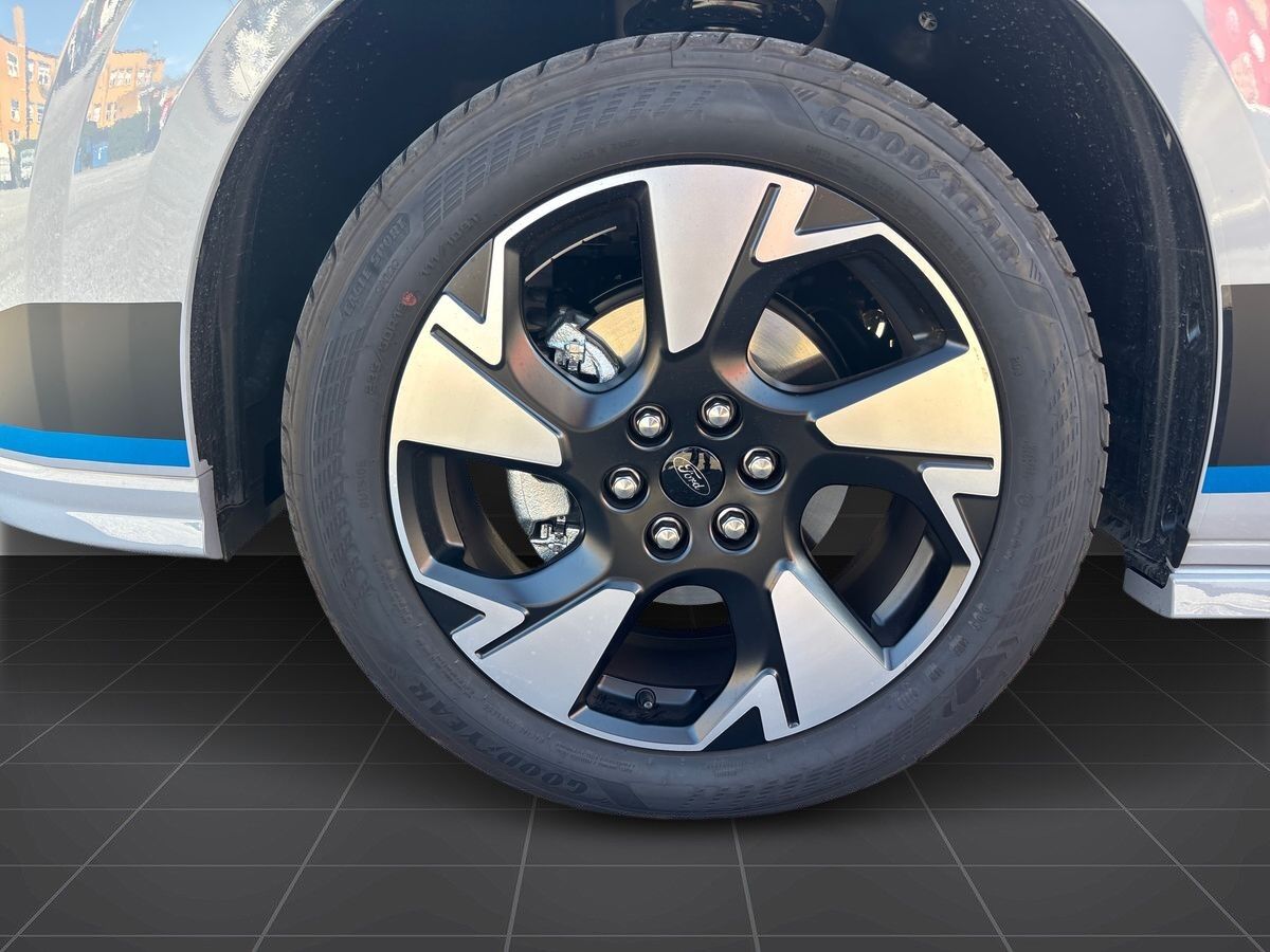 Billede af Ford Transit Custom 320 L2H1 2,5 Plugin-hybrid Sport CVT 233HK Van Trinl. Gear