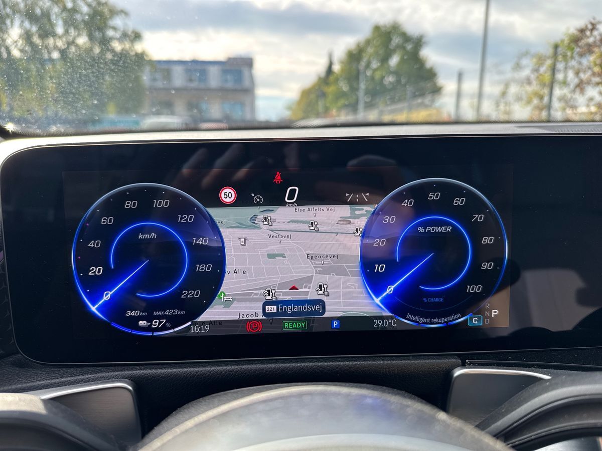 Billede af Mercedes-Benz EQB 300 EL Progressive 7 pers. 4Matic 228HK 5d Aut.