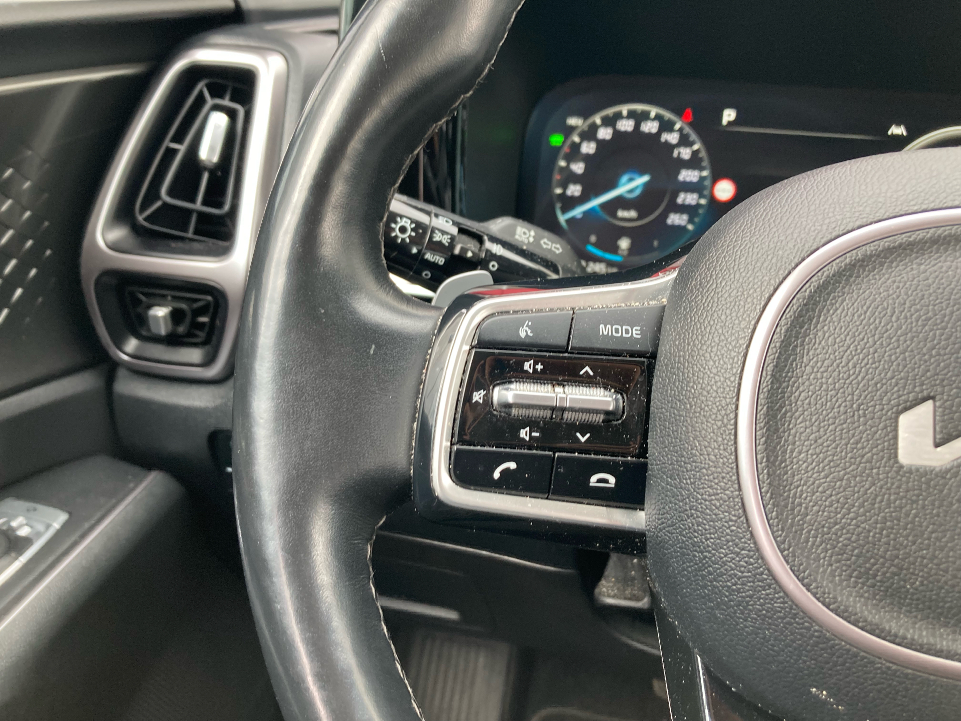 Billede af Kia Sorento 1,6 T-GDI PHEV  Plugin-hybrid Prestige 4WD 265HK 5d 6g Aut.