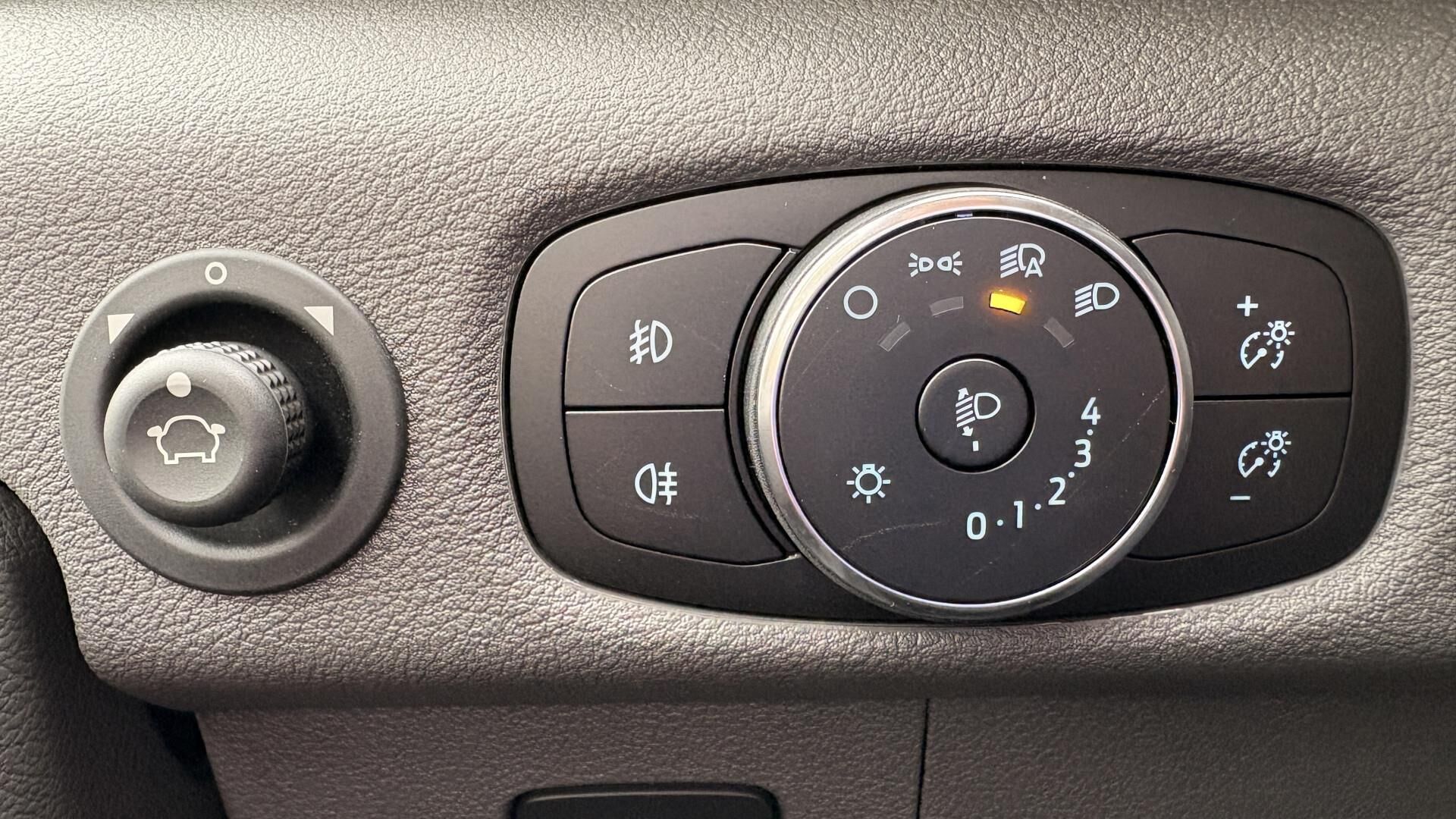 Billede af Ford Transit 350 L2H2 2,0 TDCi Trend 130HK Van 6g