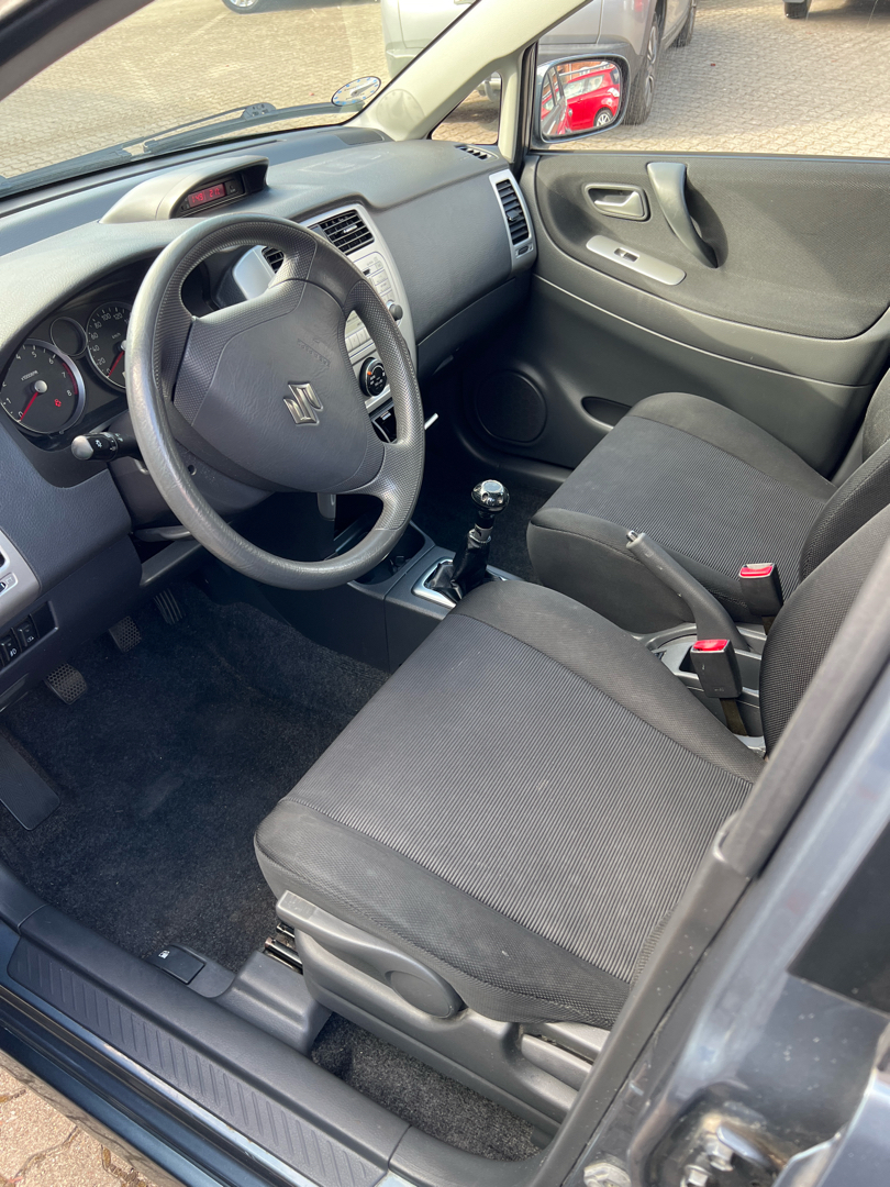 Billede af Suzuki Liana 1,6 GLX 106HK 5d