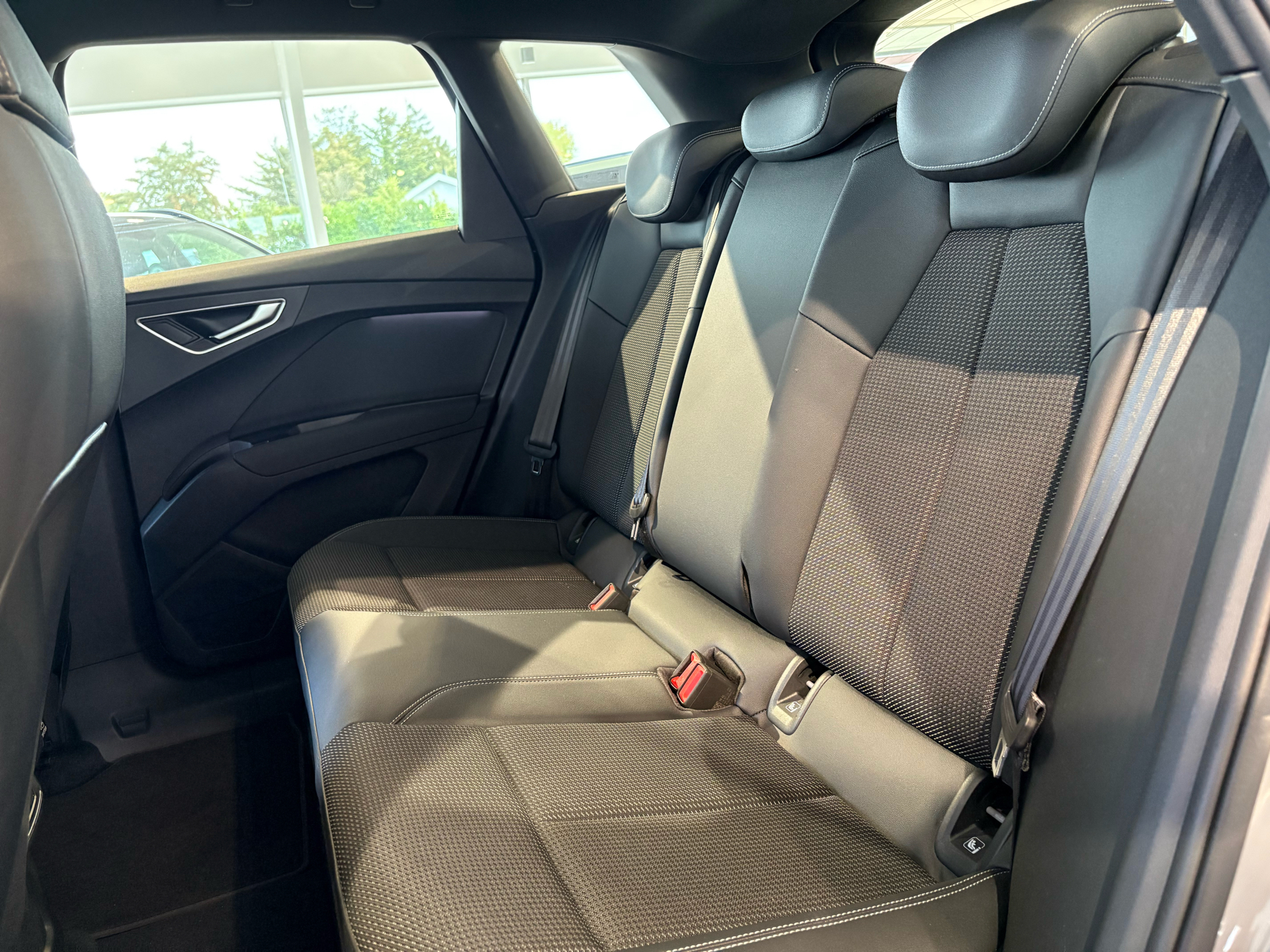 Billede af Audi Q4 45 E-tron Attitude Quattro 265HK 5d Aut.