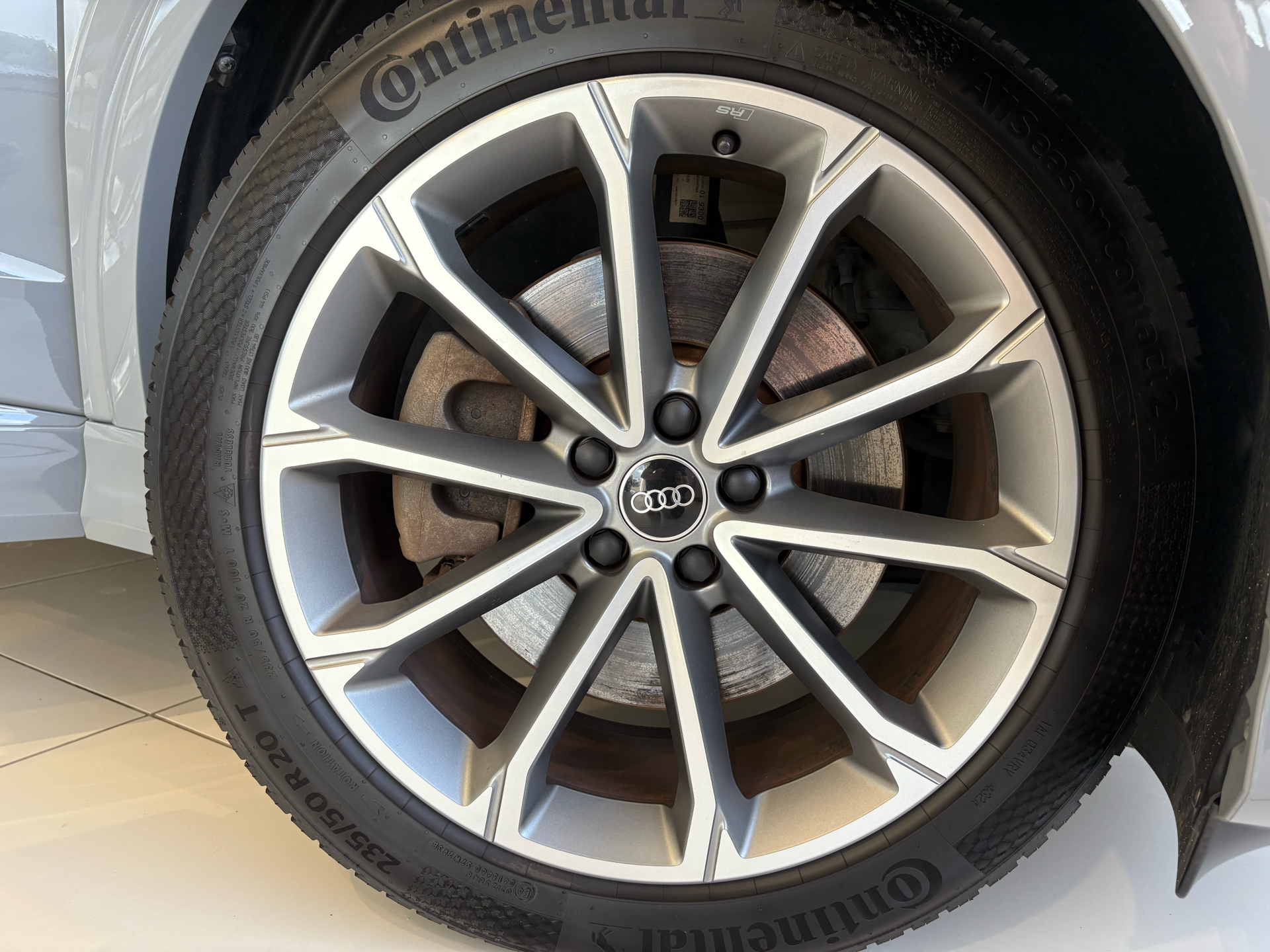 Billede af Audi Q4 45 E-tron Attitude Quattro 265HK 5d Aut.