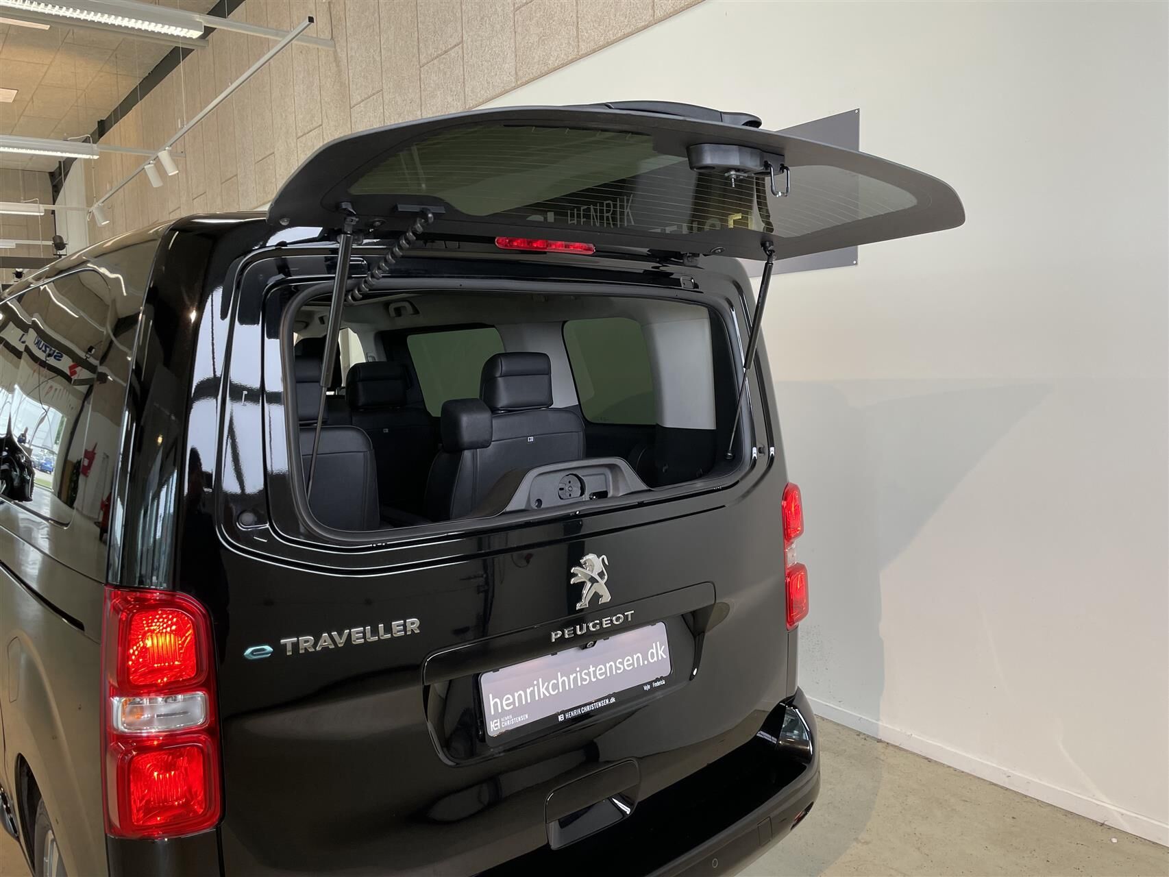 Billede af Peugeot e-Traveller L2 EL Premium 136HK Aut.